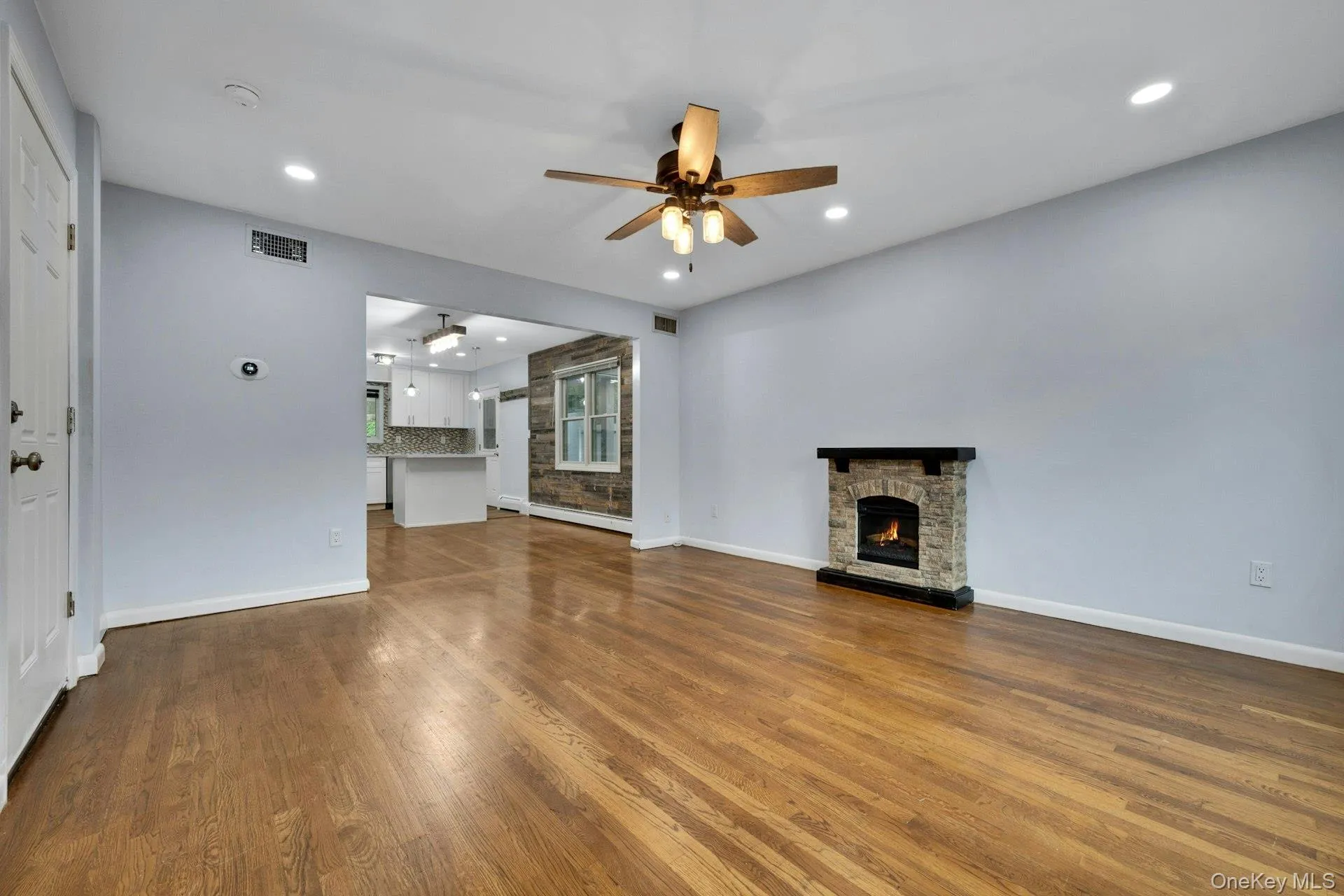 186 Midland Avenue, Eastchester, NY, 3 Bedrooms Bedrooms, 6 Rooms Rooms,2 BathroomsBathrooms,Residential Lease,For Rent,Midland,0,1031265 186 Midland Avenue, Eastchester, NY, 3 Bedrooms Bedrooms, 6 Rooms Rooms,2 BathroomsBathrooms,Residential Lease,For Rent,Midland,0,1031265