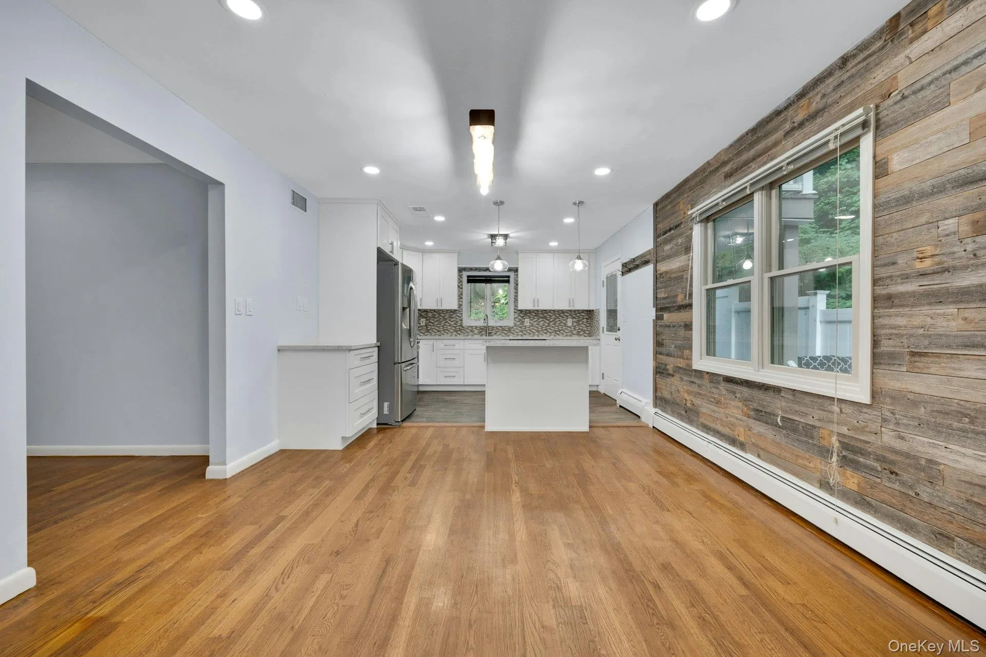 186 Midland Avenue, Eastchester, NY, 3 Bedrooms Bedrooms, 6 Rooms Rooms,2 BathroomsBathrooms,Residential Lease,For Rent,Midland,0,1031265 186 Midland Avenue, Eastchester, NY, 3 Bedrooms Bedrooms, 6 Rooms Rooms,2 BathroomsBathrooms,Residential Lease,For Rent,Midland,0,1031265