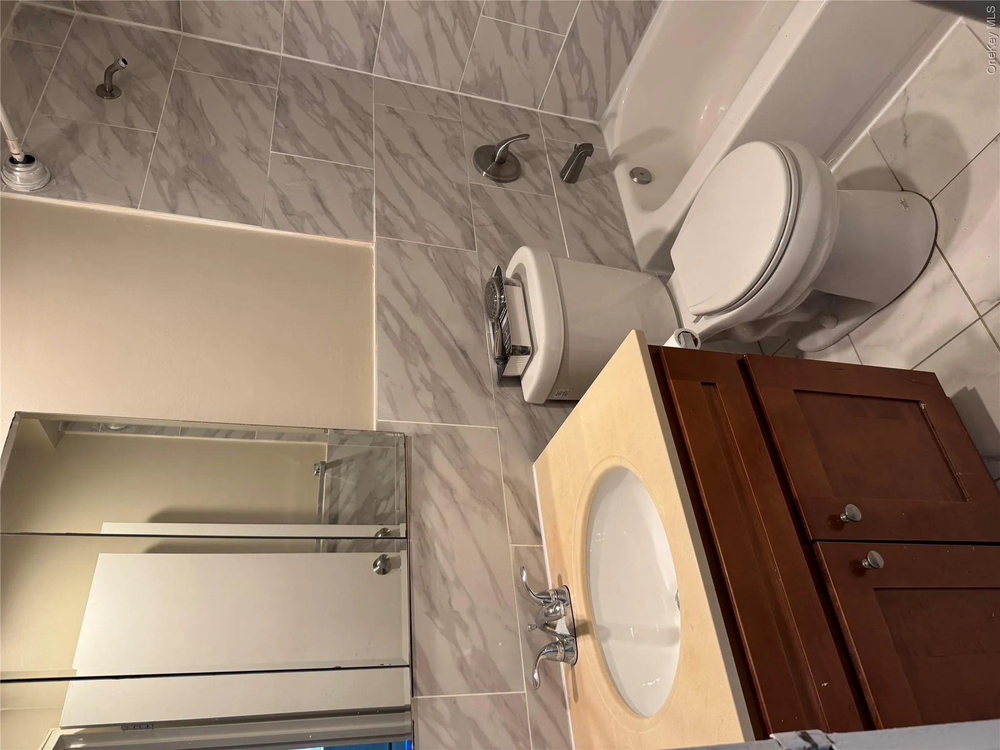 17 Paerdegat 8th Street, New York, NY, 3 Bedrooms Bedrooms, 6 Rooms Rooms,1 BathroomBathrooms,Residential Lease,For Rent,Paerdegat 8th,0,1031277 17 Paerdegat 8th Street, New York, NY, 3 Bedrooms Bedrooms, 6 Rooms Rooms,1 BathroomBathrooms,Residential Lease,For Rent,Paerdegat 8th,0,1031277