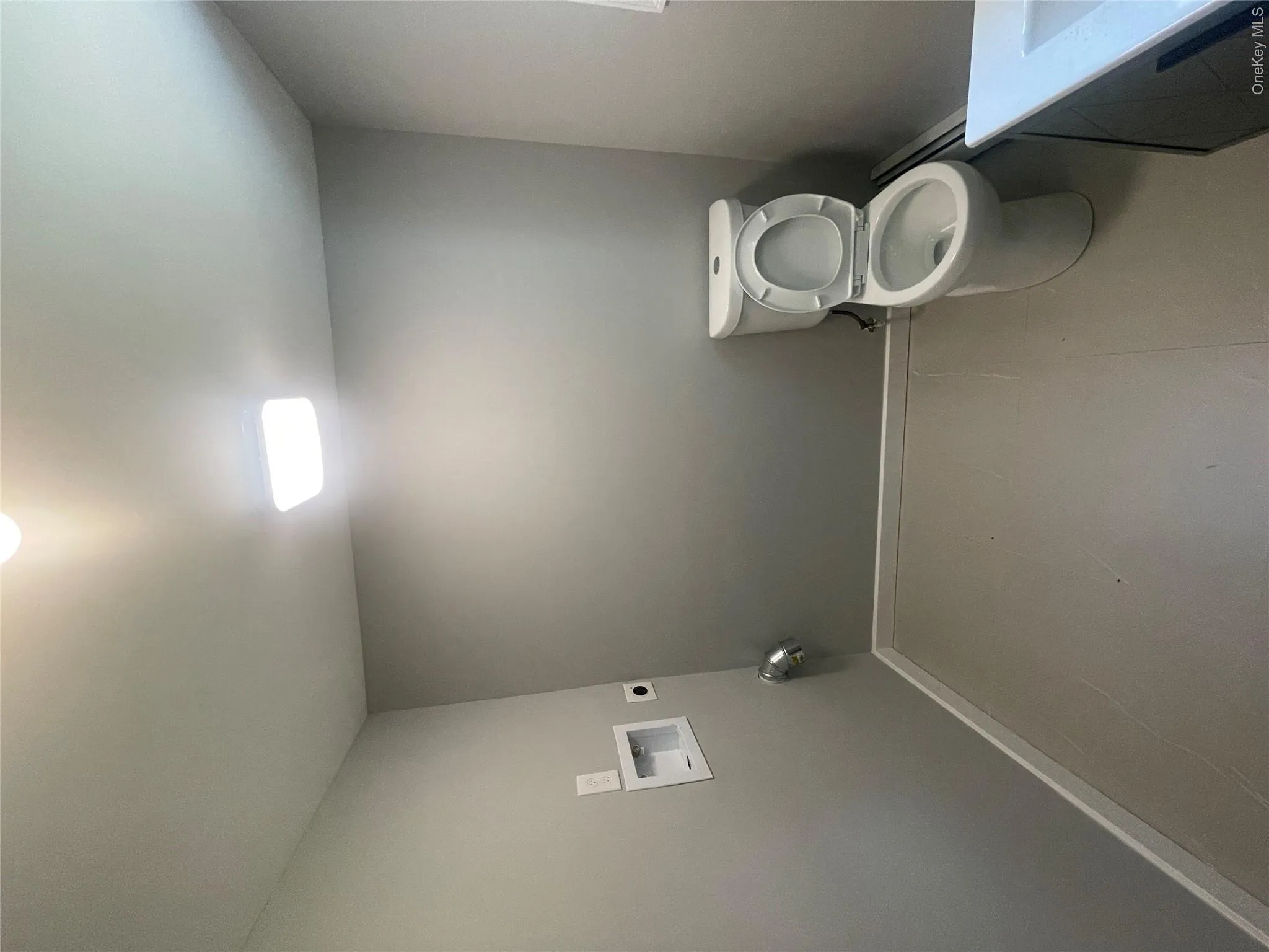 Half Bath with laundry hookup Half Bath with laundry hookup