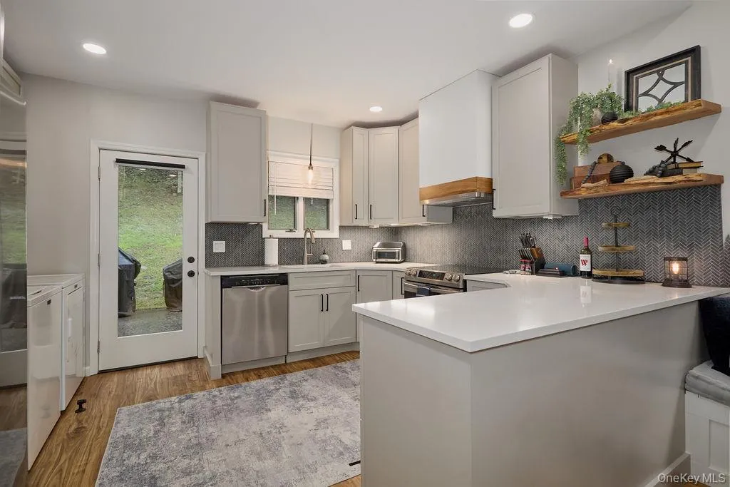 10 Dickman Farm Road, Gallatin, NY, 2 Bedrooms Bedrooms, 7 Rooms Rooms,1 BathroomBathrooms,Residential,For Rent,Dickman Farm,0,1031285 10 Dickman Farm Road, Gallatin, NY, 2 Bedrooms Bedrooms, 7 Rooms Rooms,1 BathroomBathrooms,Residential,For Rent,Dickman Farm,0,1031285