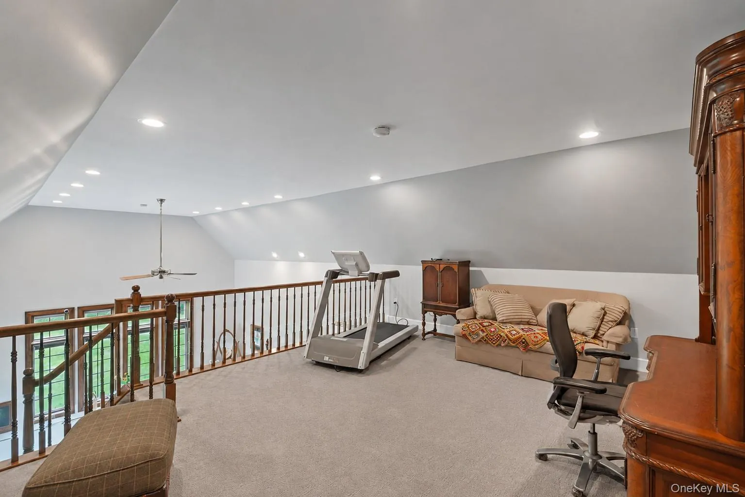 1 Stonegate Lane, Oyster Bay, NY, 3 Bedrooms Bedrooms, 7 Rooms Rooms,3 BathroomsBathrooms,Residential,For Rent,Stonegate,0,1031287 1 Stonegate Lane, Oyster Bay, NY, 3 Bedrooms Bedrooms, 7 Rooms Rooms,3 BathroomsBathrooms,Residential,For Rent,Stonegate,0,1031287