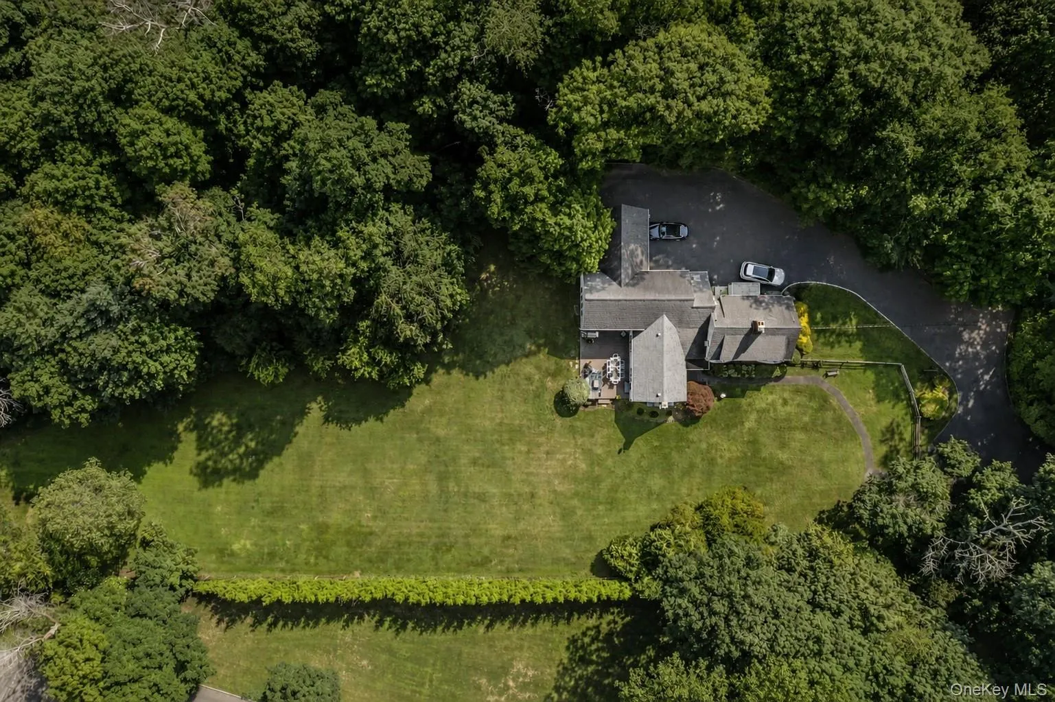 1 Stonegate Lane, Oyster Bay, NY, 3 Bedrooms Bedrooms, 7 Rooms Rooms,3 BathroomsBathrooms,Residential,For Rent,Stonegate,0,1031287 1 Stonegate Lane, Oyster Bay, NY, 3 Bedrooms Bedrooms, 7 Rooms Rooms,3 BathroomsBathrooms,Residential,For Rent,Stonegate,0,1031287
