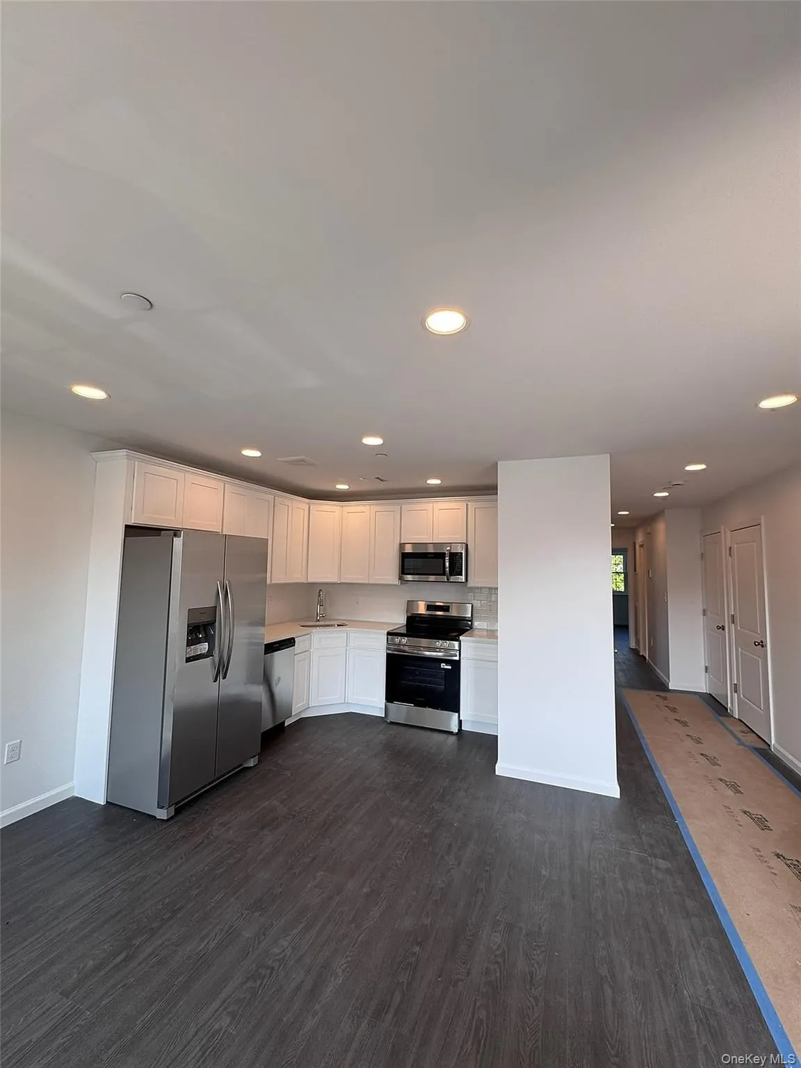 342 Beach 46th Street, New York, NY, 3 Bedrooms Bedrooms, 5 Rooms Rooms,2 BathroomsBathrooms,Residential Lease,For Rent,Beach 46th Street,0,1031289 342 Beach 46th Street, New York, NY, 3 Bedrooms Bedrooms, 5 Rooms Rooms,2 BathroomsBathrooms,Residential Lease,For Rent,Beach 46th Street,0,1031289