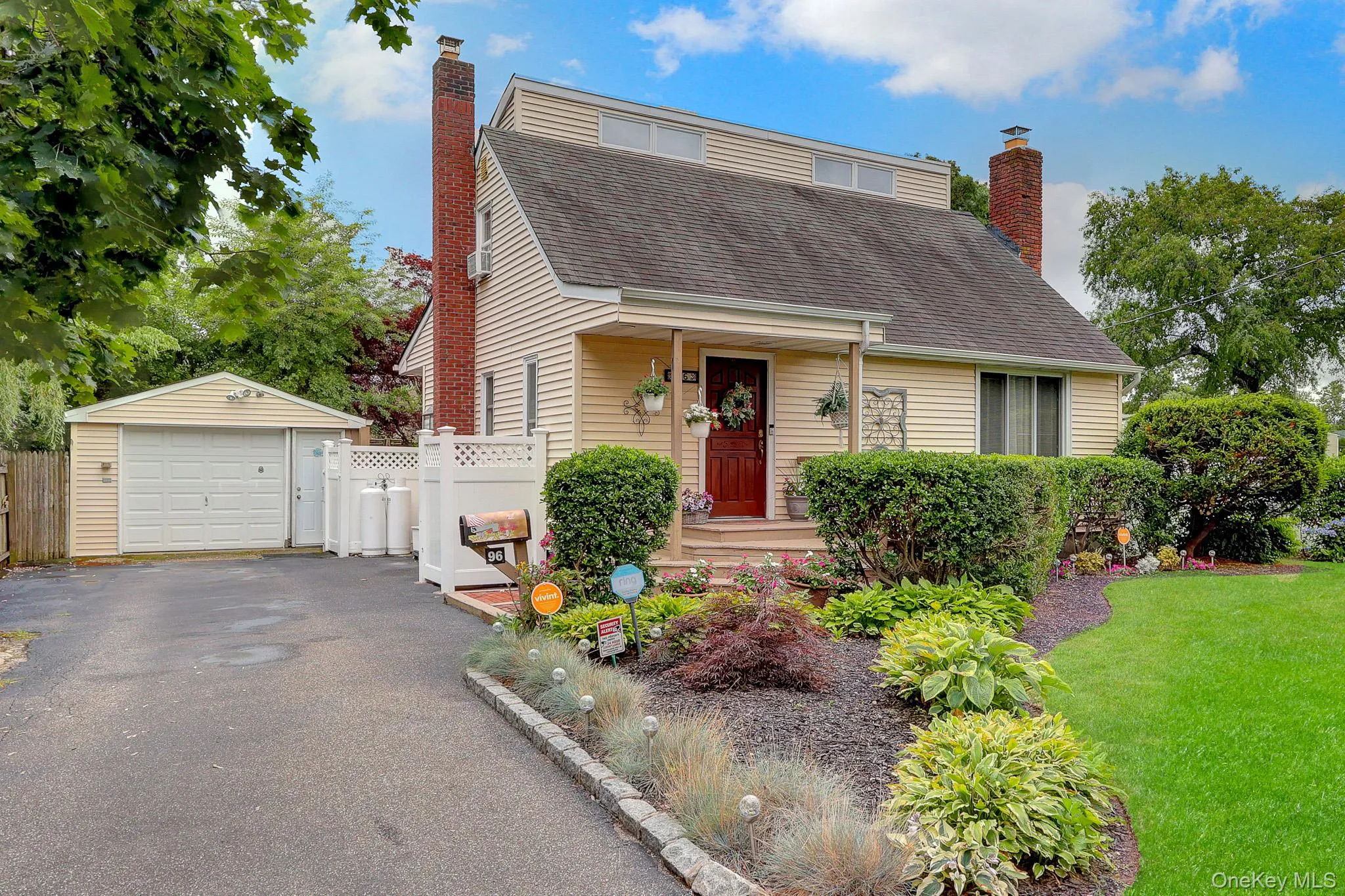 96 Chenango Drive, Islip, NY, 3 Bedrooms Bedrooms, 6 Rooms Rooms,2 BathroomsBathrooms,Residential,For Rent,Chenango,0,1031292 96 Chenango Drive, Islip, NY, 3 Bedrooms Bedrooms, 6 Rooms Rooms,2 BathroomsBathrooms,Residential,For Rent,Chenango,0,1031292