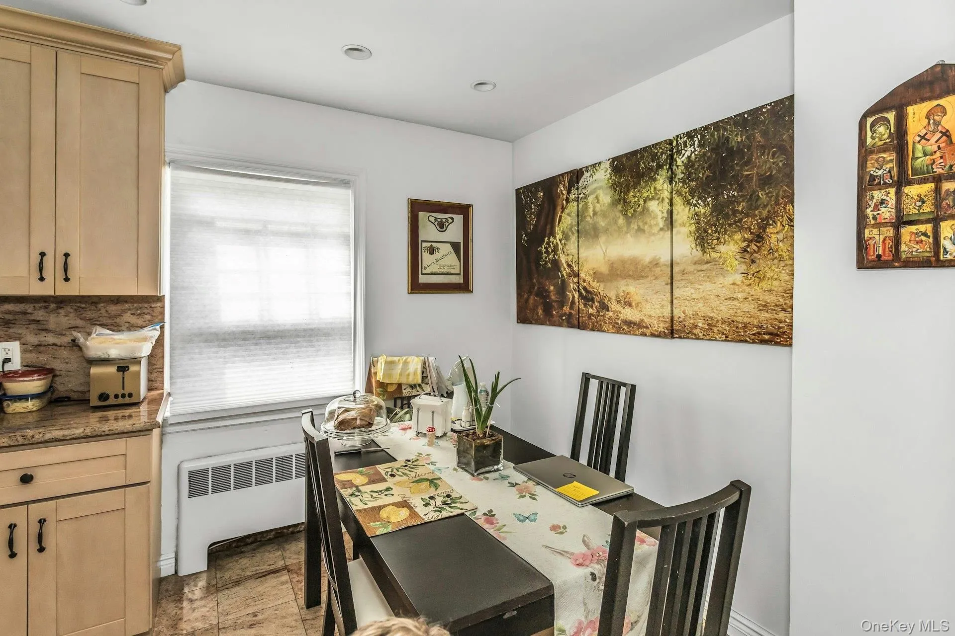 53 Carnation Avenue, Hempstead, NY, 2 Bedrooms Bedrooms, 7 Rooms Rooms,1 BathroomBathrooms,Residential Lease,For Rent,Carnation,0,1031296 53 Carnation Avenue, Hempstead, NY, 2 Bedrooms Bedrooms, 7 Rooms Rooms,1 BathroomBathrooms,Residential Lease,For Rent,Carnation,0,1031296