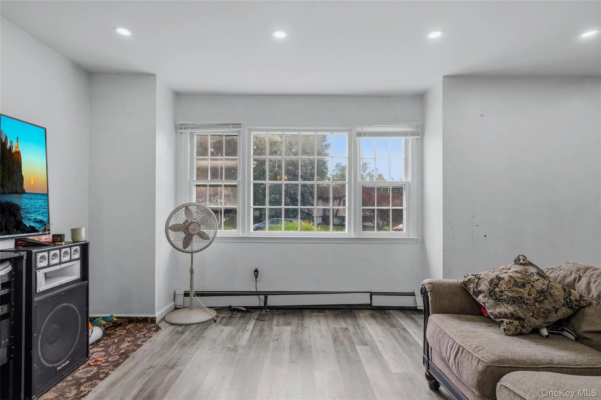 102 Capital Drive, Blooming Grove, NY, 4 Bedrooms Bedrooms, 8 Rooms Rooms,1 BathroomBathrooms,Residential,For Rent,Capital,0,1031298 102 Capital Drive, Blooming Grove, NY, 4 Bedrooms Bedrooms, 8 Rooms Rooms,1 BathroomBathrooms,Residential,For Rent,Capital,0,1031298