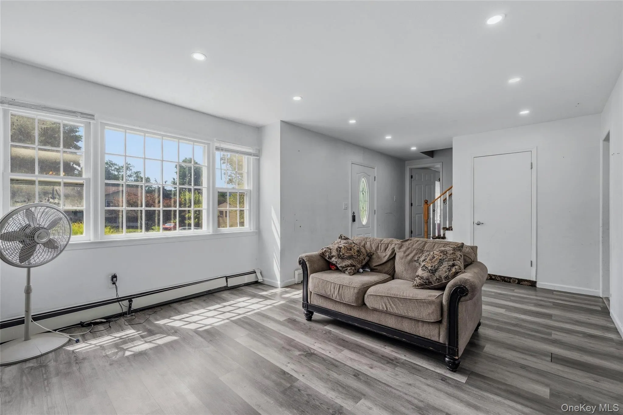 102 Capital Drive, Blooming Grove, NY, 4 Bedrooms Bedrooms, 8 Rooms Rooms,1 BathroomBathrooms,Residential,For Rent,Capital,0,1031298 102 Capital Drive, Blooming Grove, NY, 4 Bedrooms Bedrooms, 8 Rooms Rooms,1 BathroomBathrooms,Residential,For Rent,Capital,0,1031298