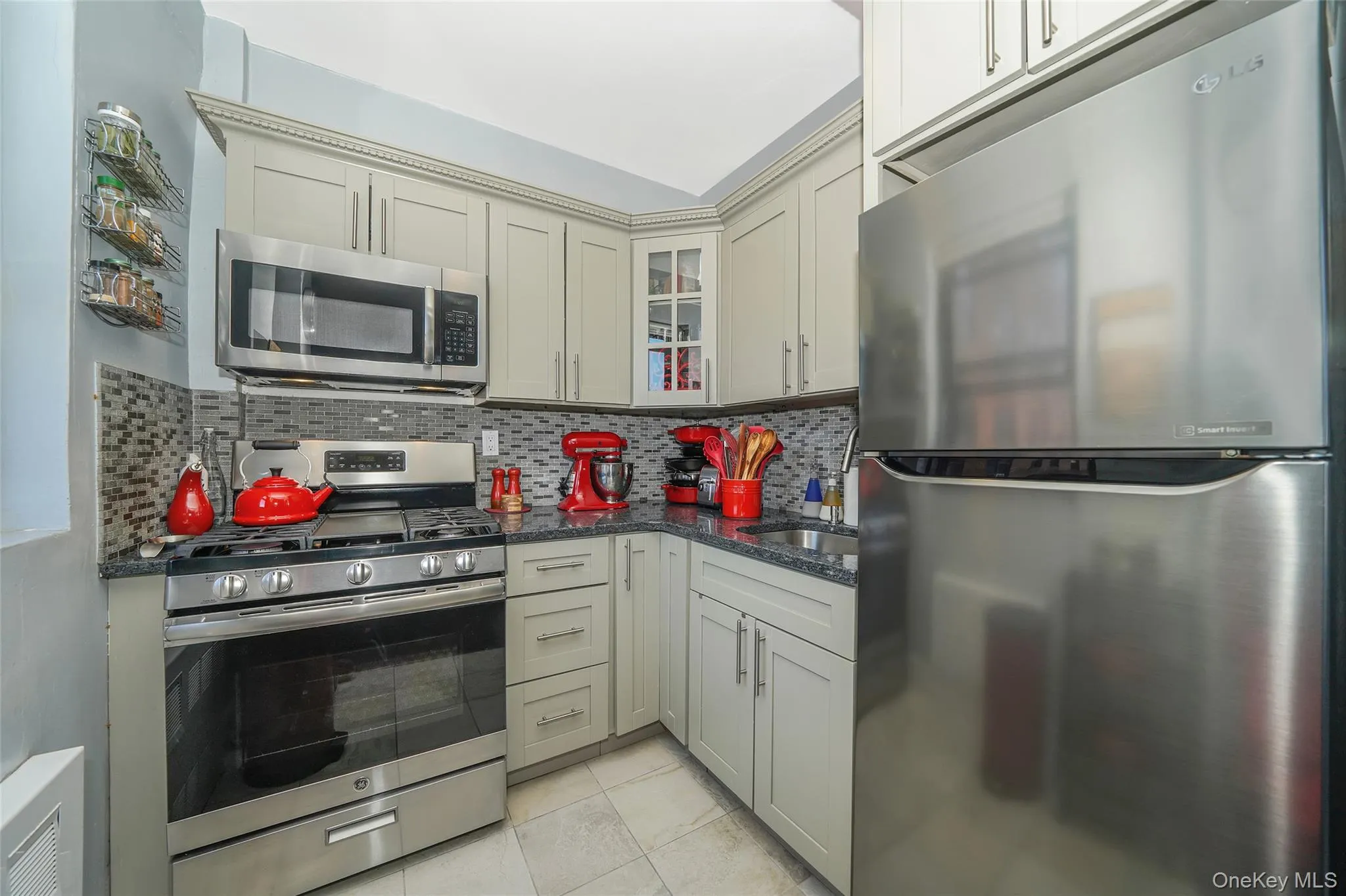99-60 63rd Road, New York, NY, 2 Rooms Rooms,1 BathroomBathrooms,Residential,For Rent,63rd,0,1031299 99-60 63rd Road, New York, NY, 2 Rooms Rooms,1 BathroomBathrooms,Residential,For Rent,63rd,0,1031299