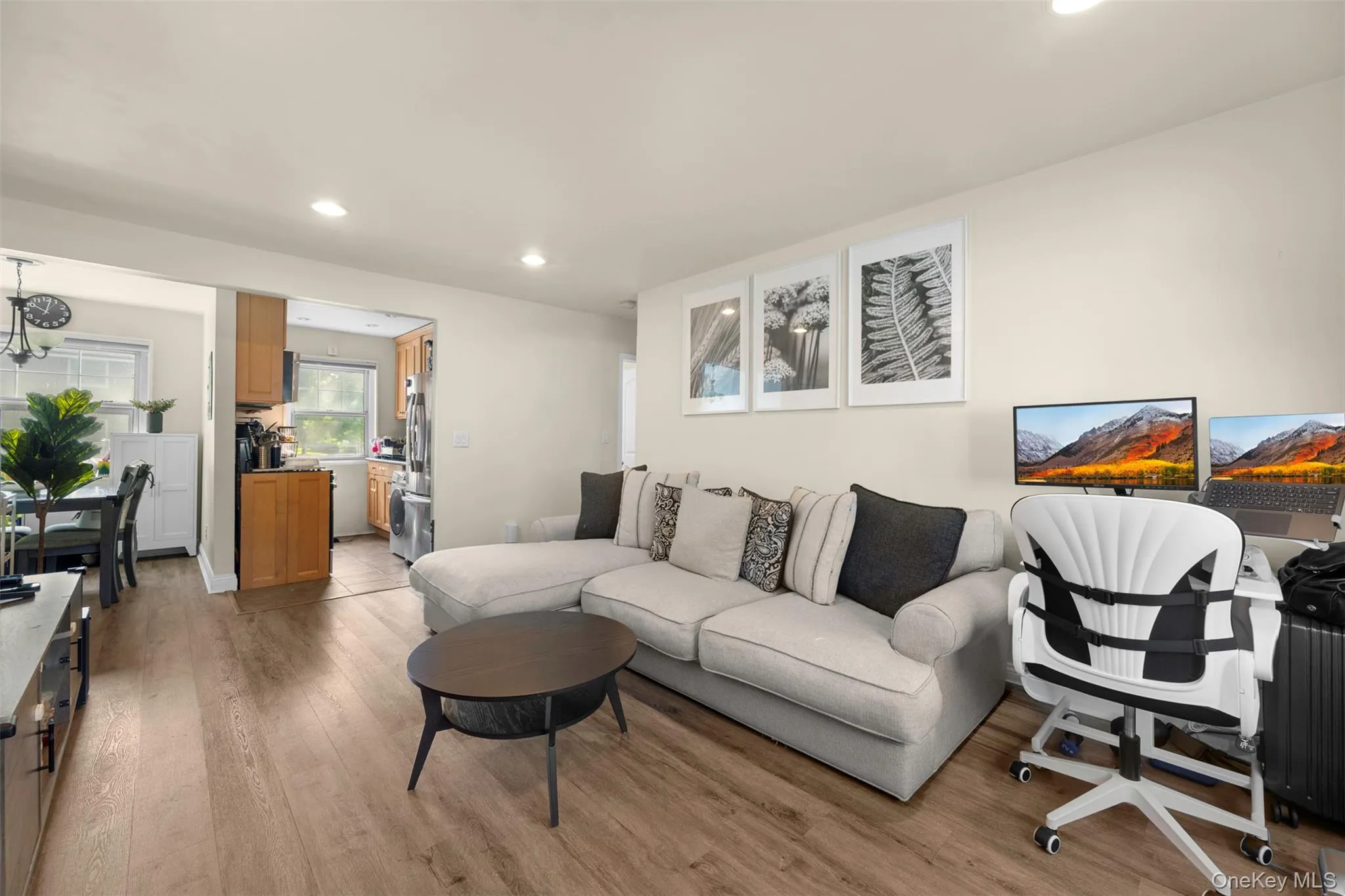 249-33 64th Avenue, New York, NY, 2 Bedrooms Bedrooms, 5 Rooms Rooms,1 BathroomBathrooms,Residential,For Rent,64th,0,1031302 249-33 64th Avenue, New York, NY, 2 Bedrooms Bedrooms, 5 Rooms Rooms,1 BathroomBathrooms,Residential,For Rent,64th,0,1031302