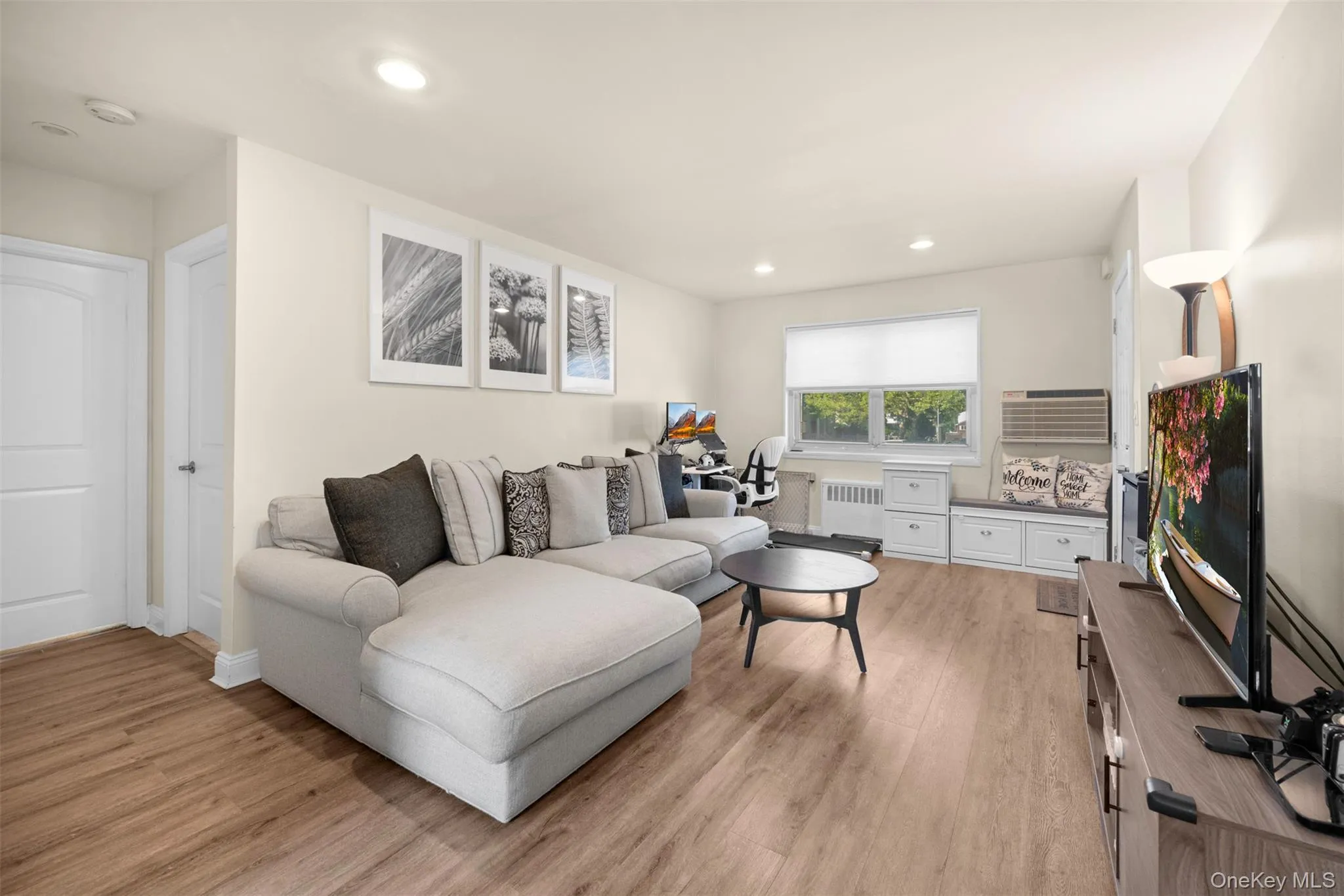 249-33 64th Avenue, New York, NY, 2 Bedrooms Bedrooms, 5 Rooms Rooms,1 BathroomBathrooms,Residential,For Rent,64th,0,1031302 249-33 64th Avenue, New York, NY, 2 Bedrooms Bedrooms, 5 Rooms Rooms,1 BathroomBathrooms,Residential,For Rent,64th,0,1031302