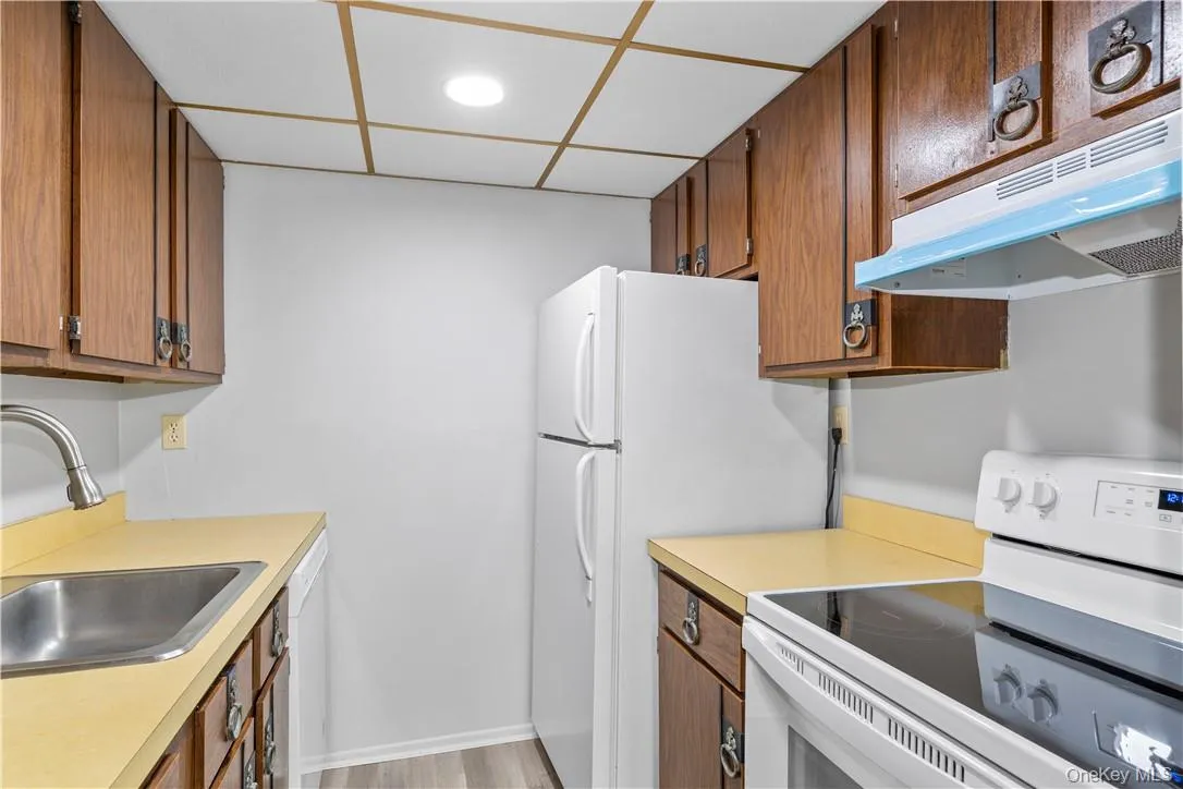 150 Overlook Avenue, Peekskill, NY, 2 Rooms Rooms,1 BathroomBathrooms,Residential Lease,For Rent,Overlook,0,1031311 150 Overlook Avenue, Peekskill, NY, 2 Rooms Rooms,1 BathroomBathrooms,Residential Lease,For Rent,Overlook,0,1031311