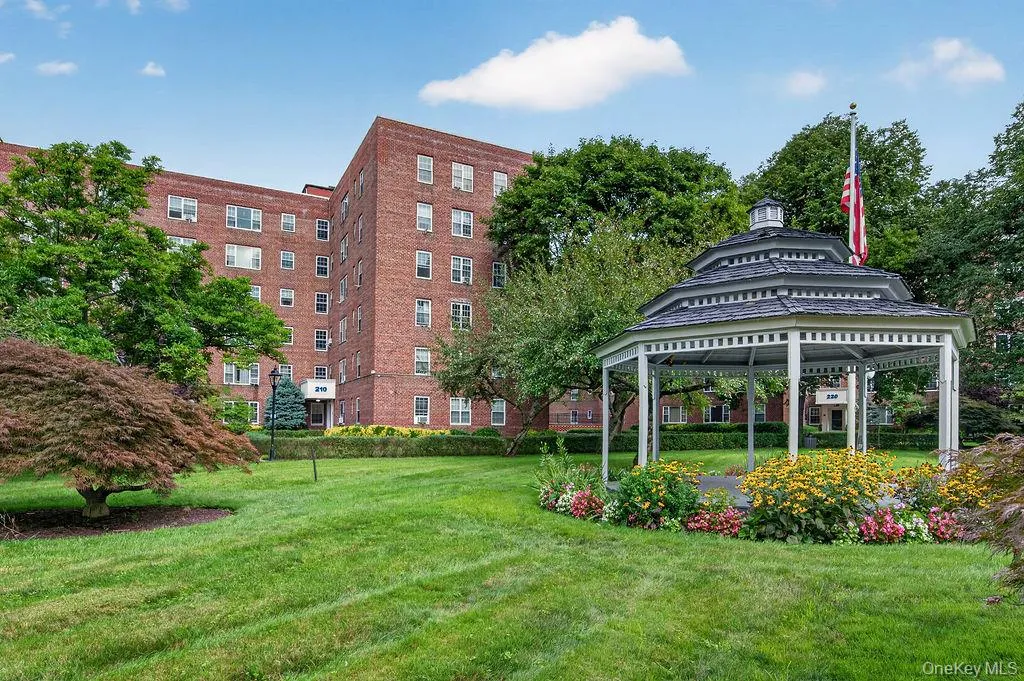 210 Pelham Road, New Rochelle, NY, 1 Bedroom Bedrooms, 4 Rooms Rooms,1 BathroomBathrooms,Residential,For Rent,Pelham,0,1031312 210 Pelham Road, New Rochelle, NY, 1 Bedroom Bedrooms, 4 Rooms Rooms,1 BathroomBathrooms,Residential,For Rent,Pelham,0,1031312