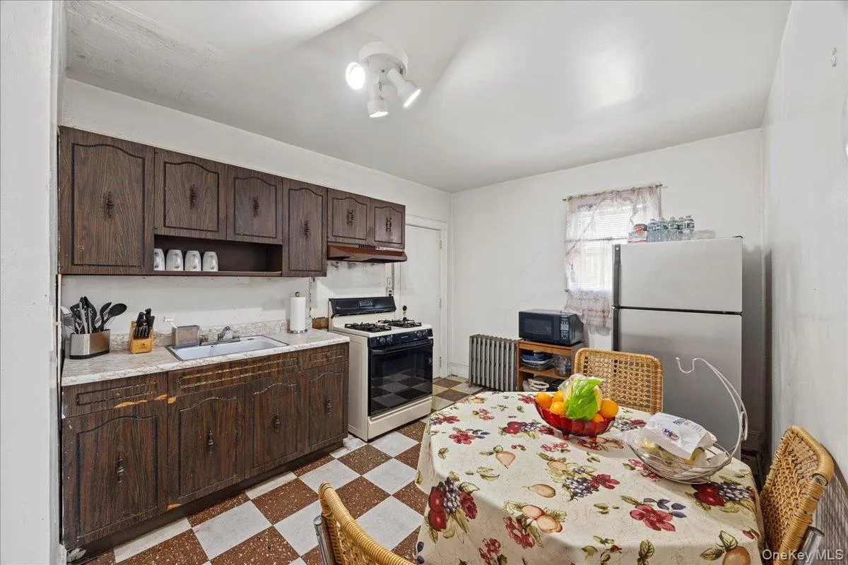 216-21 132ND Avenue, New York, NY, 4 Bedrooms Bedrooms, 8 Rooms Rooms,2 BathroomsBathrooms,Residential,For Rent,132ND,0,1031319 216-21 132ND Avenue, New York, NY, 4 Bedrooms Bedrooms, 8 Rooms Rooms,2 BathroomsBathrooms,Residential,For Rent,132ND,0,1031319