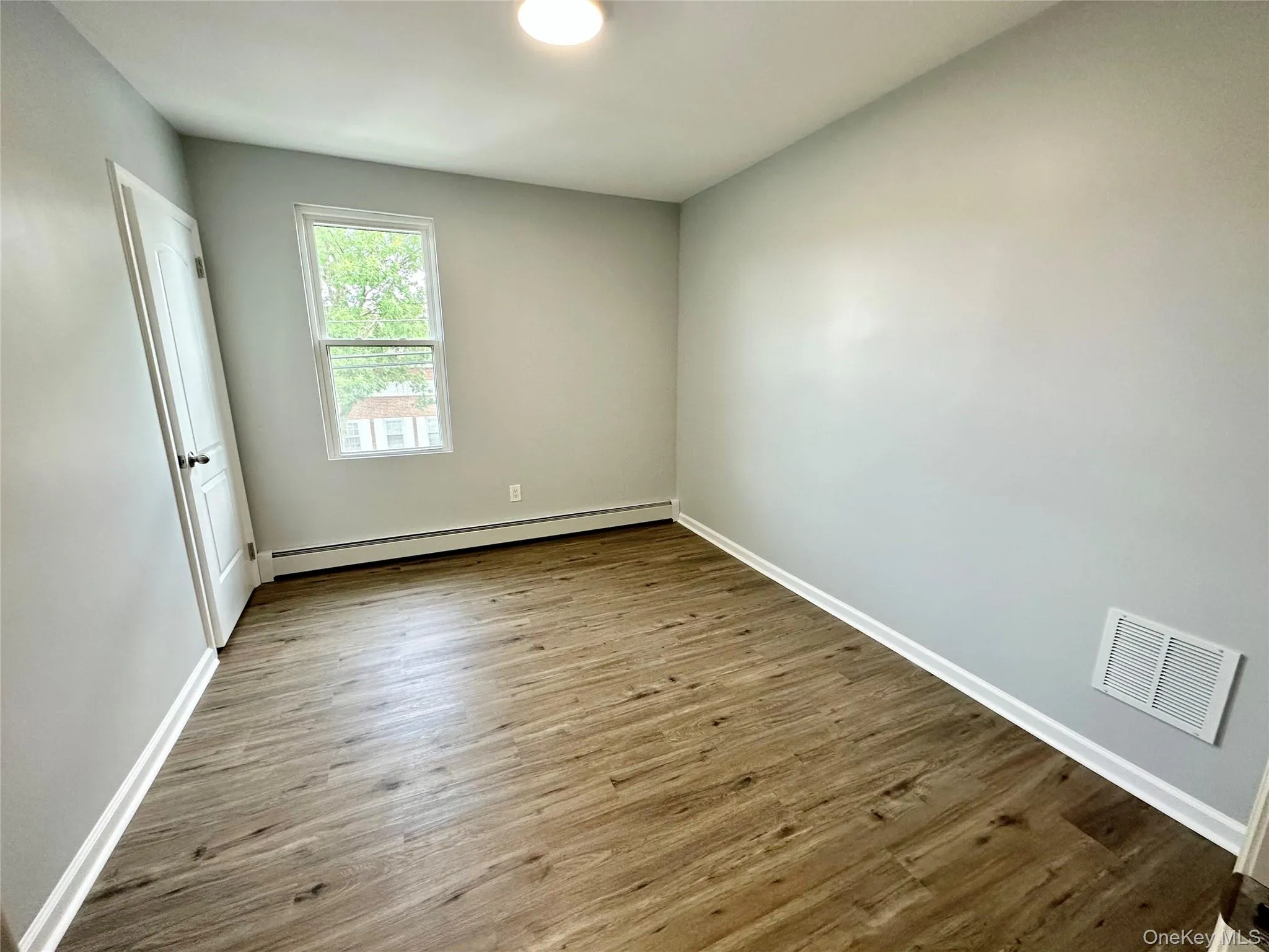 213-49 39th Avenue, New York, NY, 3 Bedrooms Bedrooms, 6 Rooms Rooms,1 BathroomBathrooms,Residential Lease,For Rent,39th,0,1031323 213-49 39th Avenue, New York, NY, 3 Bedrooms Bedrooms, 6 Rooms Rooms,1 BathroomBathrooms,Residential Lease,For Rent,39th,0,1031323