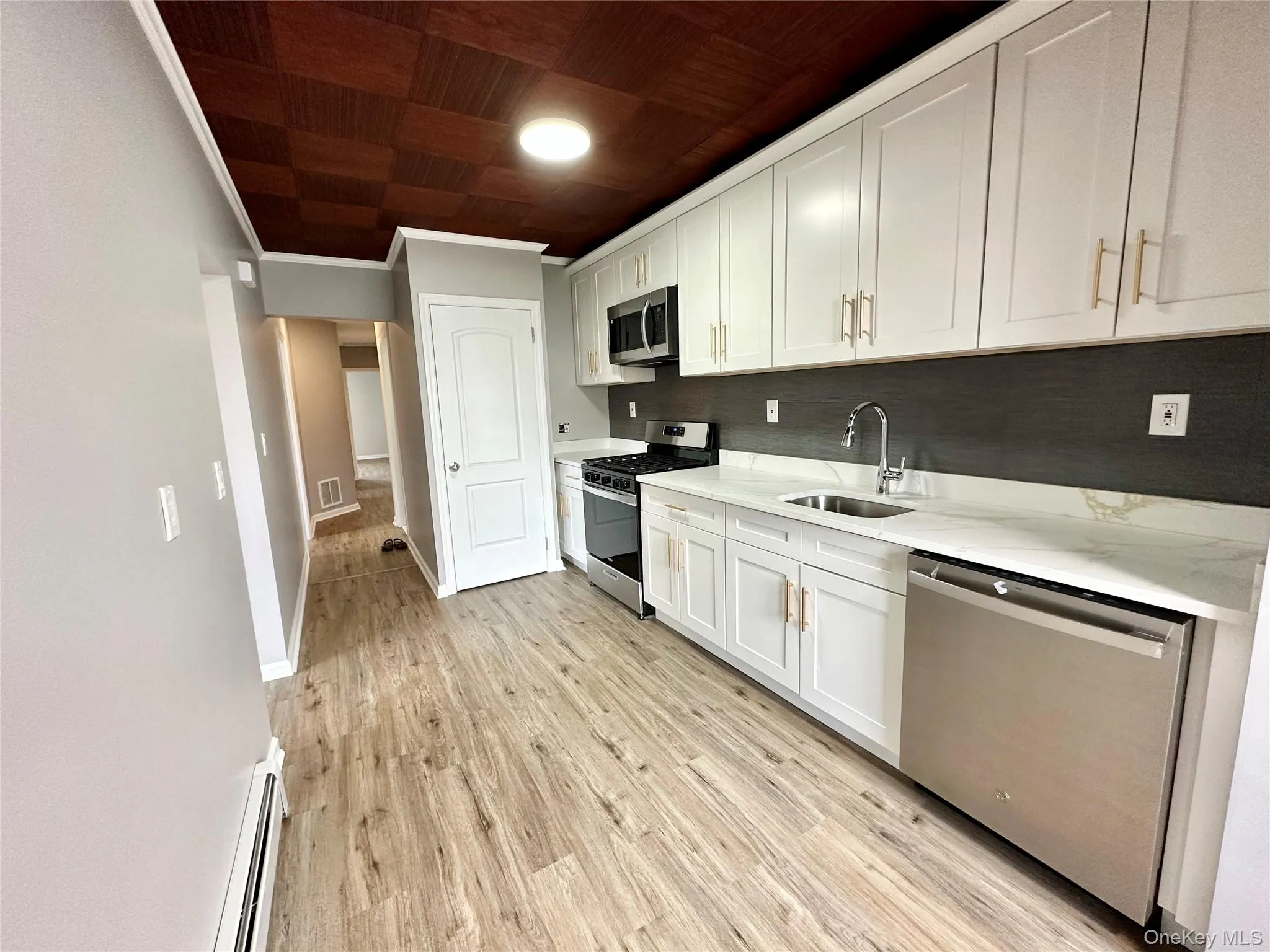 213-49 39th Avenue, New York, NY, 3 Bedrooms Bedrooms, 6 Rooms Rooms,1 BathroomBathrooms,Residential Lease,For Rent,39th,0,1031323 213-49 39th Avenue, New York, NY, 3 Bedrooms Bedrooms, 6 Rooms Rooms,1 BathroomBathrooms,Residential Lease,For Rent,39th,0,1031323