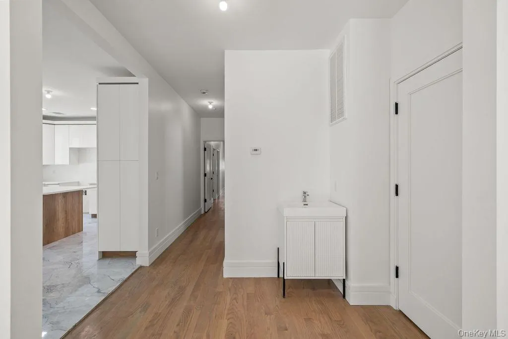 111 Lake Street, Ramapo, NY, 4 Bedrooms Bedrooms, 8 Rooms Rooms,3 BathroomsBathrooms,Residential,For Rent,Lake,0,1031336 111 Lake Street, Ramapo, NY, 4 Bedrooms Bedrooms, 8 Rooms Rooms,3 BathroomsBathrooms,Residential,For Rent,Lake,0,1031336