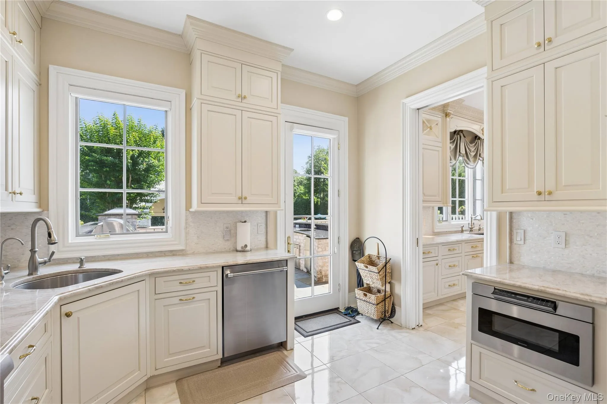 7 Covey Court, Oyster Bay, NY, 5 Bedrooms Bedrooms, 25 Rooms Rooms,8 BathroomsBathrooms,Residential,For Rent,Covey,0,1031340 7 Covey Court, Oyster Bay, NY, 5 Bedrooms Bedrooms, 25 Rooms Rooms,8 BathroomsBathrooms,Residential,For Rent,Covey,0,1031340