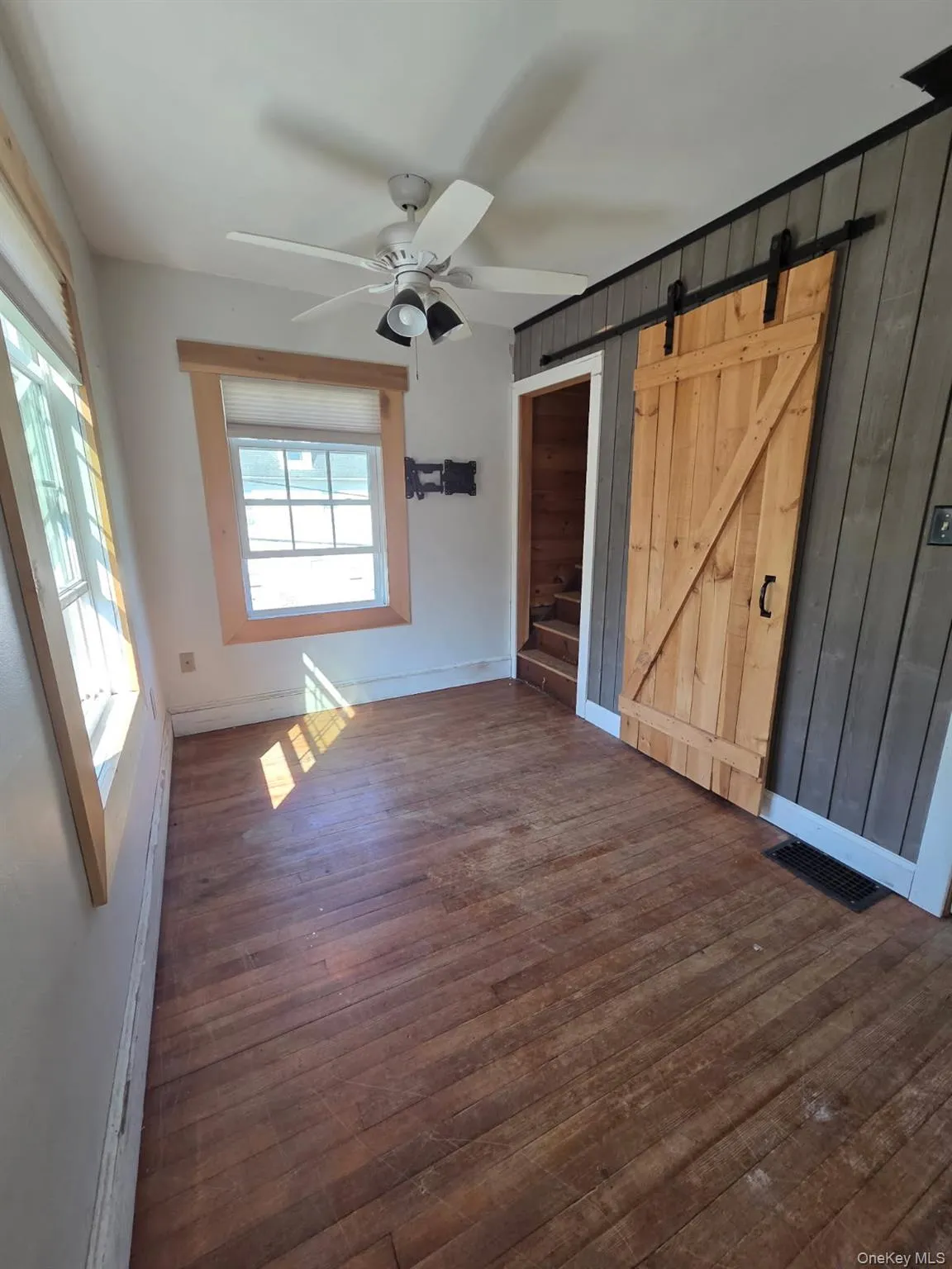 295 Lucas Avenue, Kingston, NY, 3 Bedrooms Bedrooms, 11 Rooms Rooms,1 BathroomBathrooms,Residential Lease,For Rent,Lucas,0,1031356 295 Lucas Avenue, Kingston, NY, 3 Bedrooms Bedrooms, 11 Rooms Rooms,1 BathroomBathrooms,Residential Lease,For Rent,Lucas,0,1031356
