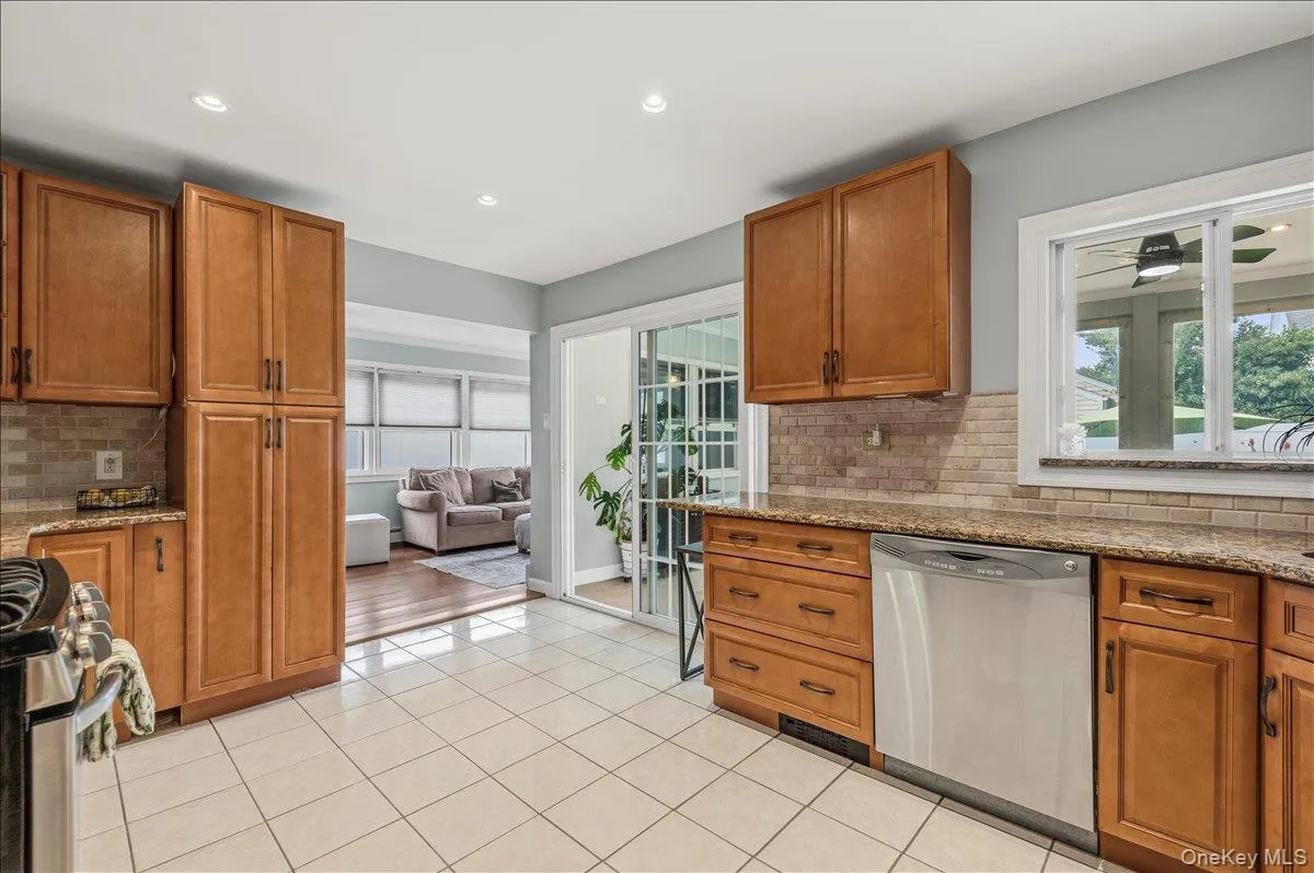 1042 Jefferson Street, Hempstead, NY, 4 Bedrooms Bedrooms, 9 Rooms Rooms,2 BathroomsBathrooms,Residential,For Rent,Jefferson,0,1031357 1042 Jefferson Street, Hempstead, NY, 4 Bedrooms Bedrooms, 9 Rooms Rooms,2 BathroomsBathrooms,Residential,For Rent,Jefferson,0,1031357