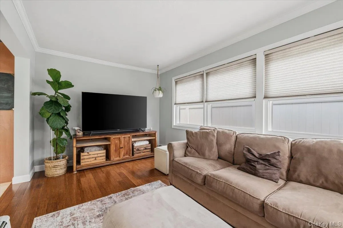 1042 Jefferson Street, Hempstead, NY, 4 Bedrooms Bedrooms, 9 Rooms Rooms,2 BathroomsBathrooms,Residential,For Rent,Jefferson,0,1031357 1042 Jefferson Street, Hempstead, NY, 4 Bedrooms Bedrooms, 9 Rooms Rooms,2 BathroomsBathrooms,Residential,For Rent,Jefferson,0,1031357