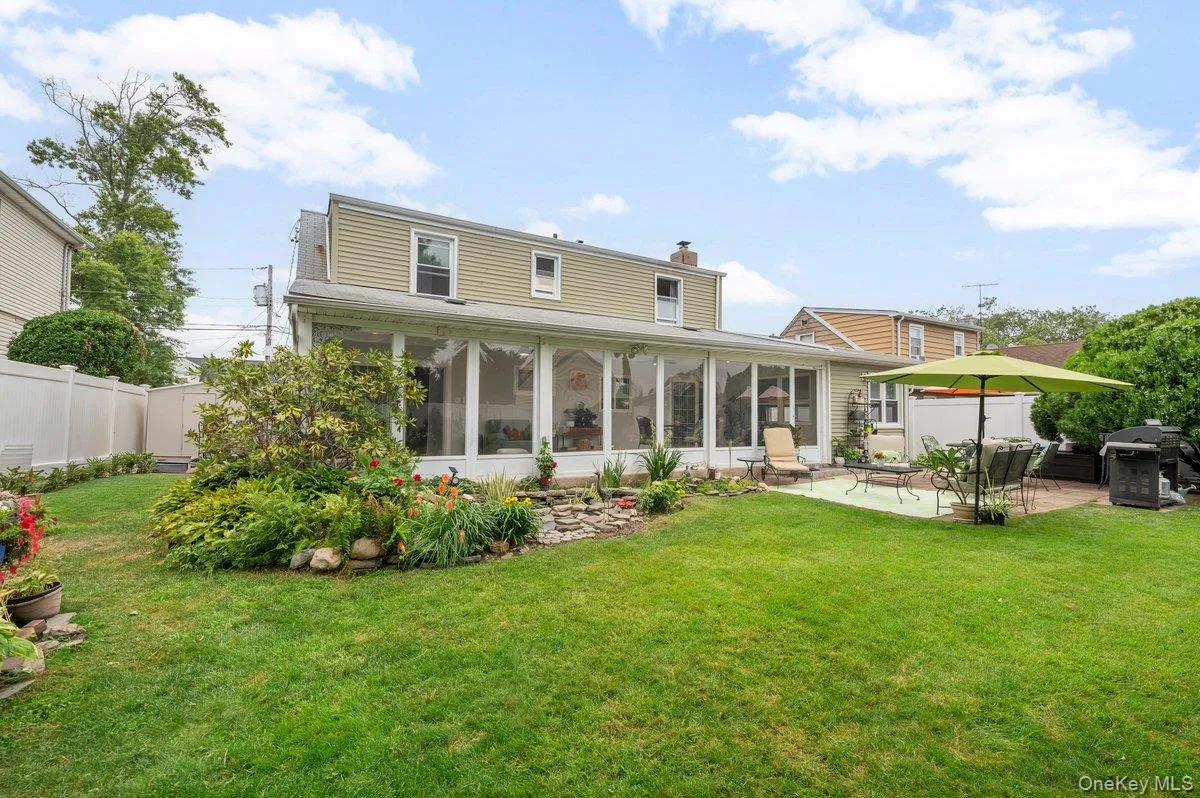 1042 Jefferson Street, Hempstead, NY, 4 Bedrooms Bedrooms, 9 Rooms Rooms,2 BathroomsBathrooms,Residential,For Rent,Jefferson,0,1031357 1042 Jefferson Street, Hempstead, NY, 4 Bedrooms Bedrooms, 9 Rooms Rooms,2 BathroomsBathrooms,Residential,For Rent,Jefferson,0,1031357