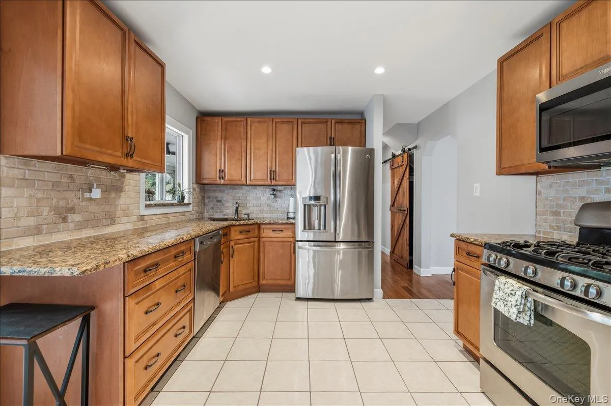 1042 Jefferson Street, Hempstead, NY, 4 Bedrooms Bedrooms, 9 Rooms Rooms,2 BathroomsBathrooms,Residential,For Rent,Jefferson,0,1031357 1042 Jefferson Street, Hempstead, NY, 4 Bedrooms Bedrooms, 9 Rooms Rooms,2 BathroomsBathrooms,Residential,For Rent,Jefferson,0,1031357