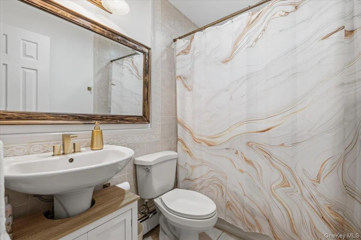 1042 Jefferson Street, Hempstead, NY, 4 Bedrooms Bedrooms, 9 Rooms Rooms,2 BathroomsBathrooms,Residential,For Rent,Jefferson,0,1031357 1042 Jefferson Street, Hempstead, NY, 4 Bedrooms Bedrooms, 9 Rooms Rooms,2 BathroomsBathrooms,Residential,For Rent,Jefferson,0,1031357