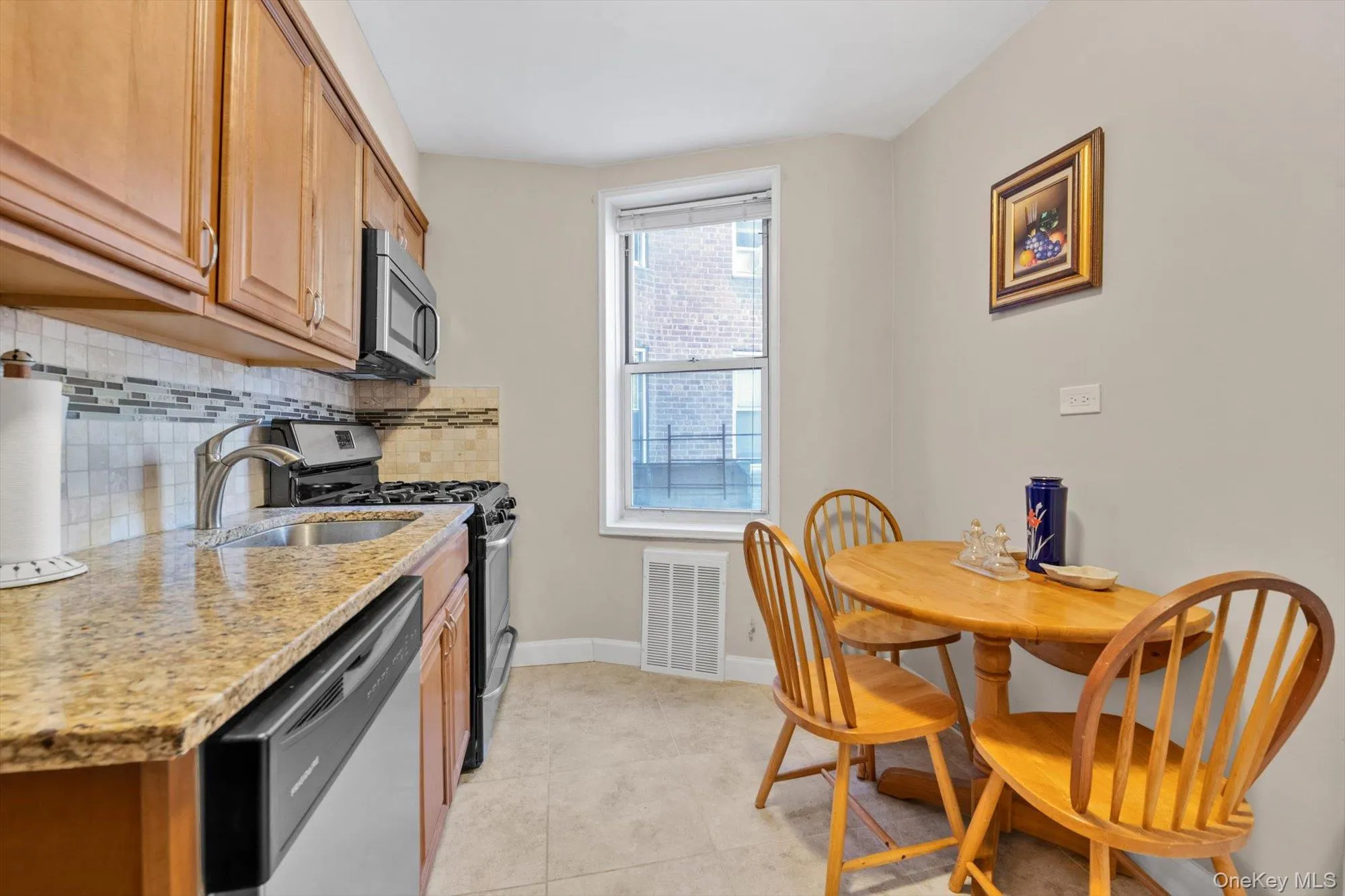 67-30 Clyde Street, New York, NY, 2 Bedrooms Bedrooms, 5 Rooms Rooms,1 BathroomBathrooms,Residential,For Rent,Clyde,0,1031359 67-30 Clyde Street, New York, NY, 2 Bedrooms Bedrooms, 5 Rooms Rooms,1 BathroomBathrooms,Residential,For Rent,Clyde,0,1031359