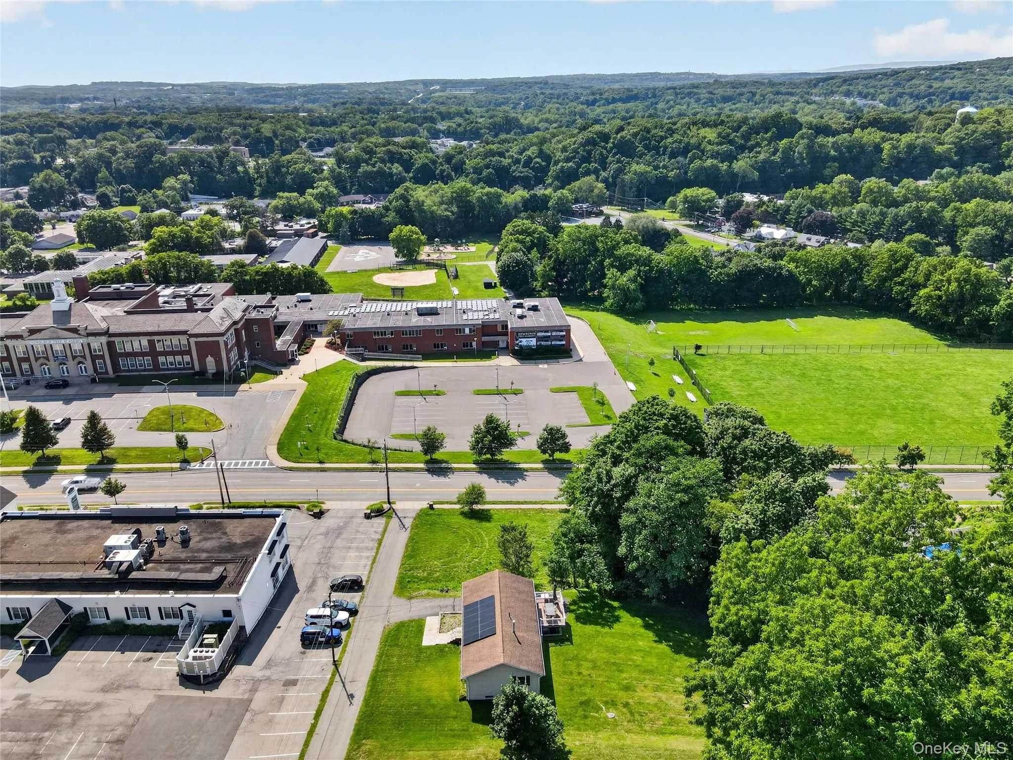 354 Robinson Avenue, Newburgh (city), NY, 4 Bedrooms Bedrooms, 10 Rooms Rooms,2 BathroomsBathrooms,Residential,For Rent,Robinson,0,1031360 354 Robinson Avenue, Newburgh (city), NY, 4 Bedrooms Bedrooms, 10 Rooms Rooms,2 BathroomsBathrooms,Residential,For Rent,Robinson,0,1031360