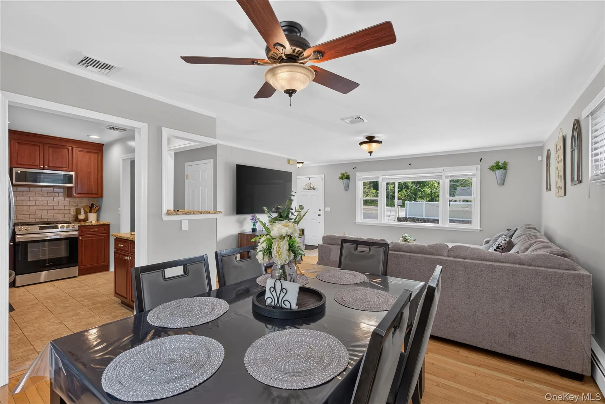 354 Robinson Avenue, Newburgh (city), NY, 4 Bedrooms Bedrooms, 10 Rooms Rooms,2 BathroomsBathrooms,Residential,For Rent,Robinson,0,1031360 354 Robinson Avenue, Newburgh (city), NY, 4 Bedrooms Bedrooms, 10 Rooms Rooms,2 BathroomsBathrooms,Residential,For Rent,Robinson,0,1031360