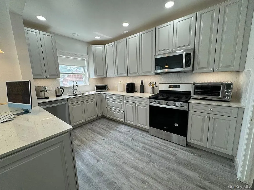 1630 52nd Street, New York, NY, 3 Bedrooms Bedrooms, 6 Rooms Rooms,2 BathroomsBathrooms,Residential,For Rent,52nd,0,1031365 1630 52nd Street, New York, NY, 3 Bedrooms Bedrooms, 6 Rooms Rooms,2 BathroomsBathrooms,Residential,For Rent,52nd,0,1031365