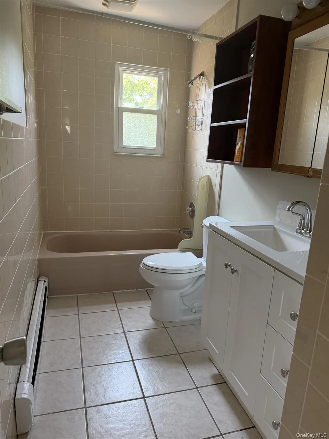 685 3rd Street, West Babylon, NY, 3 Bedrooms Bedrooms, 6 Rooms Rooms,1 BathroomBathrooms,Residential Lease,For Rent,3rd,0,1031367 685 3rd Street, West Babylon, NY, 3 Bedrooms Bedrooms, 6 Rooms Rooms,1 BathroomBathrooms,Residential Lease,For Rent,3rd,0,1031367