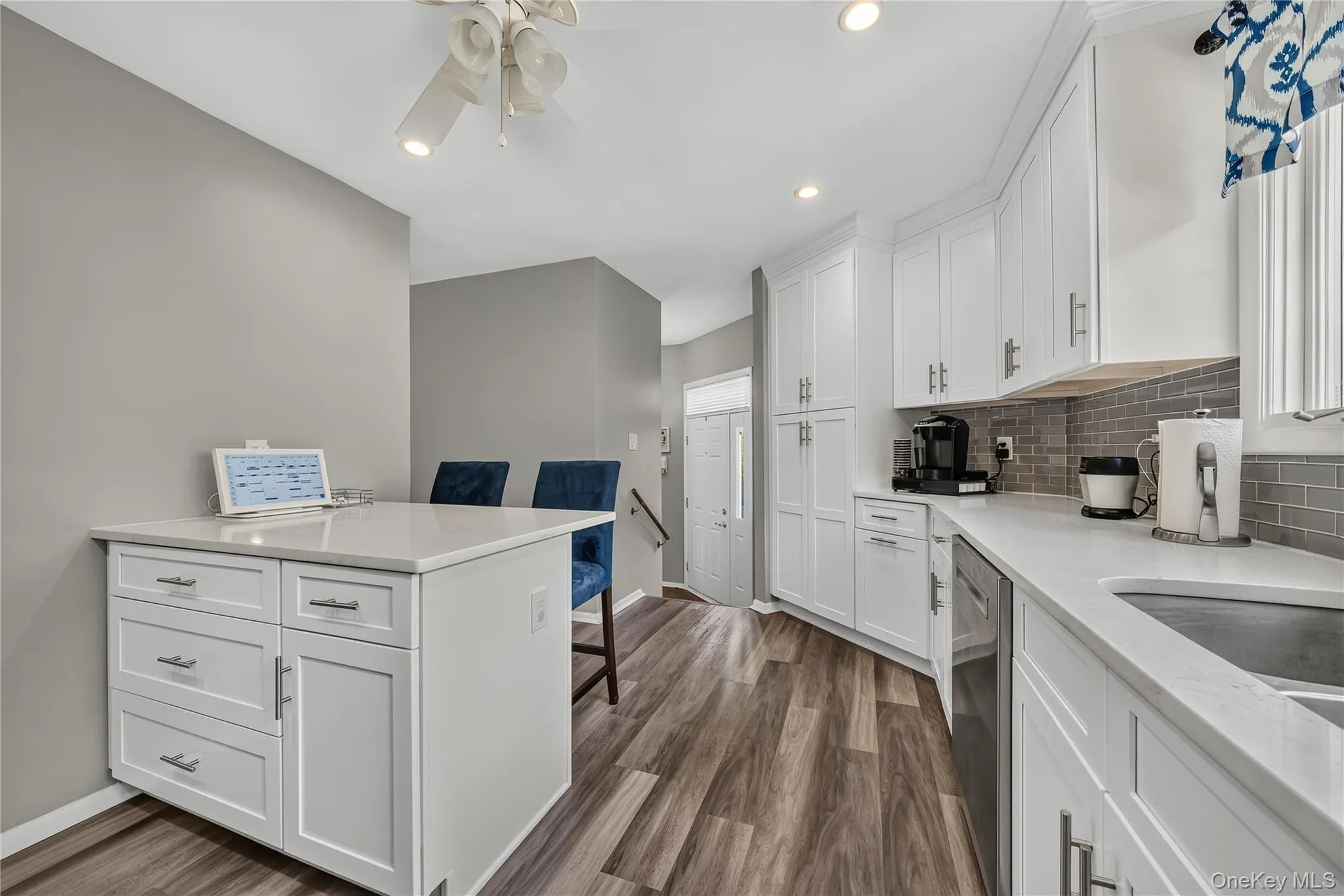 57 Village Green, Clarkstown, NY, 2 Bedrooms Bedrooms, 6 Rooms Rooms,2 BathroomsBathrooms,Residential,For Rent,Village,0,1031369 57 Village Green, Clarkstown, NY, 2 Bedrooms Bedrooms, 6 Rooms Rooms,2 BathroomsBathrooms,Residential,For Rent,Village,0,1031369