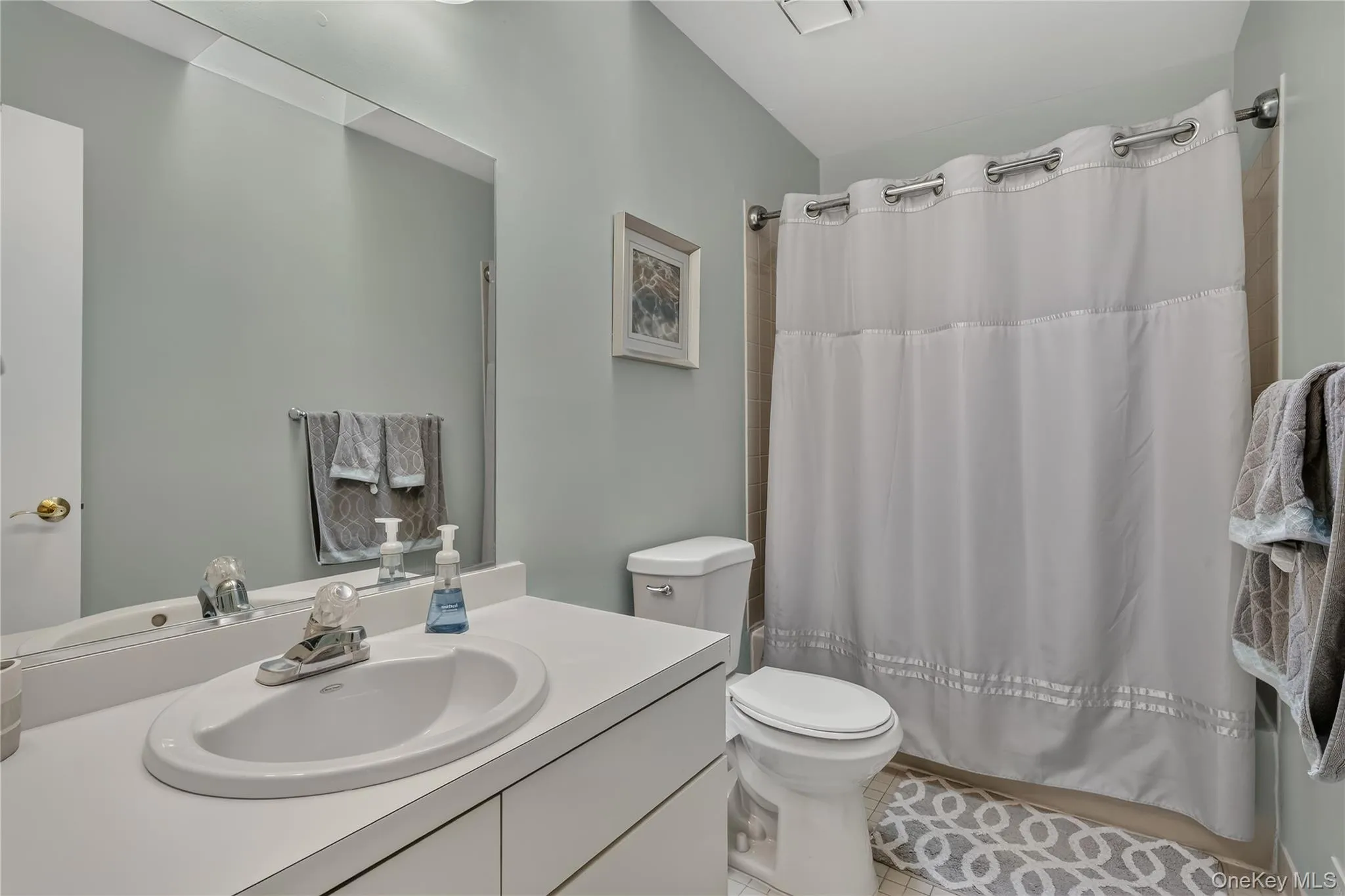 57 Village Green, Clarkstown, NY, 2 Bedrooms Bedrooms, 6 Rooms Rooms,2 BathroomsBathrooms,Residential,For Rent,Village,0,1031369 57 Village Green, Clarkstown, NY, 2 Bedrooms Bedrooms, 6 Rooms Rooms,2 BathroomsBathrooms,Residential,For Rent,Village,0,1031369
