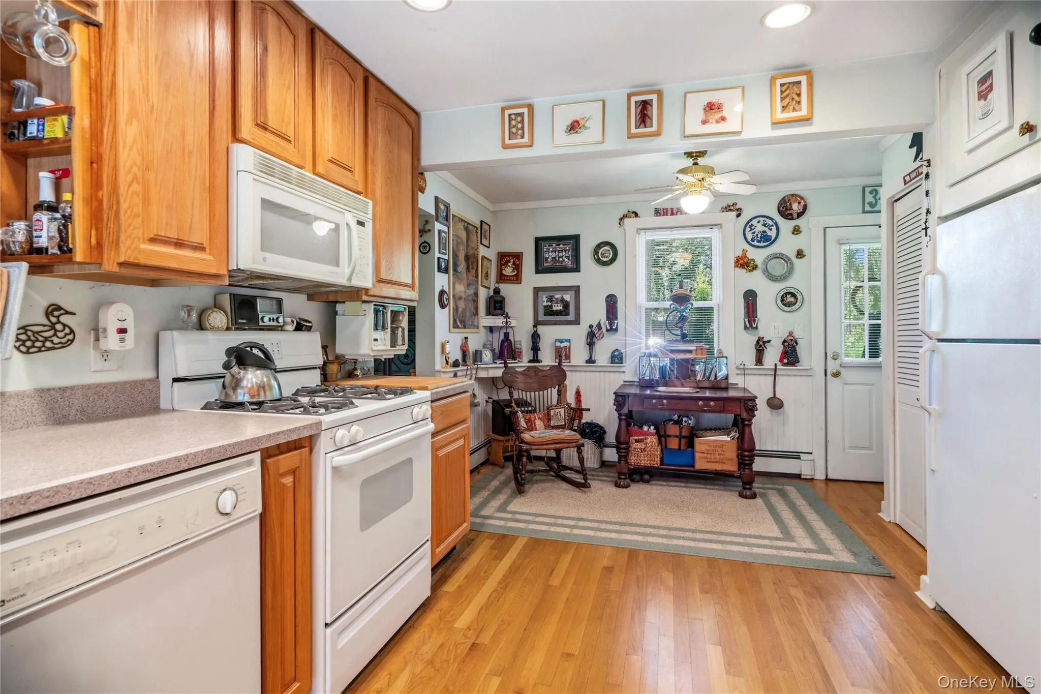 34 Melville Road, Huntington, NY, 1 Bedroom Bedrooms, 3 Rooms Rooms,1 BathroomBathrooms,Residential,For Rent,Melville,0,1031387 34 Melville Road, Huntington, NY, 1 Bedroom Bedrooms, 3 Rooms Rooms,1 BathroomBathrooms,Residential,For Rent,Melville,0,1031387