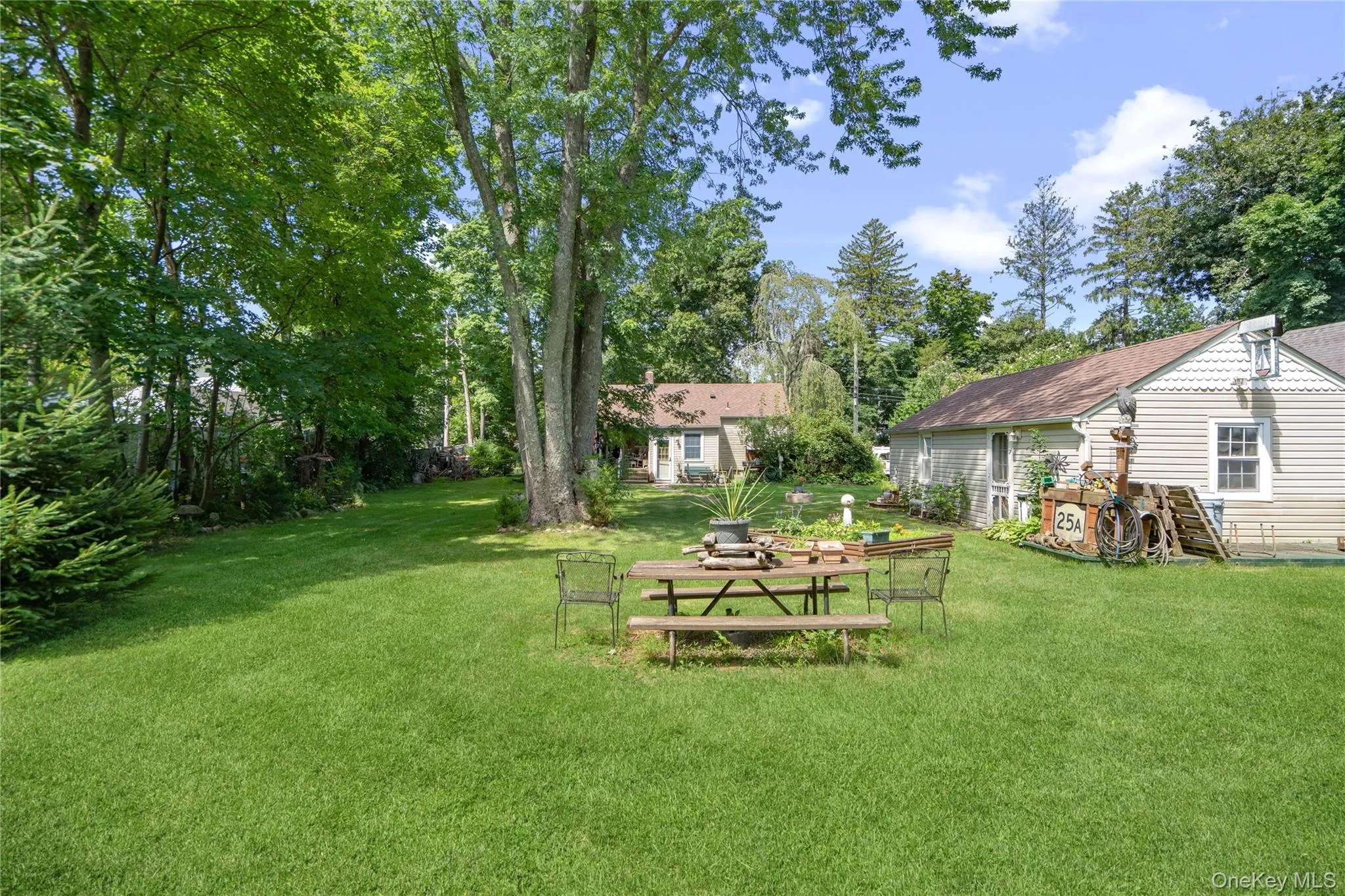 34 Melville Road, Huntington, NY, 1 Bedroom Bedrooms, 3 Rooms Rooms,1 BathroomBathrooms,Residential,For Rent,Melville,0,1031387 34 Melville Road, Huntington, NY, 1 Bedroom Bedrooms, 3 Rooms Rooms,1 BathroomBathrooms,Residential,For Rent,Melville,0,1031387