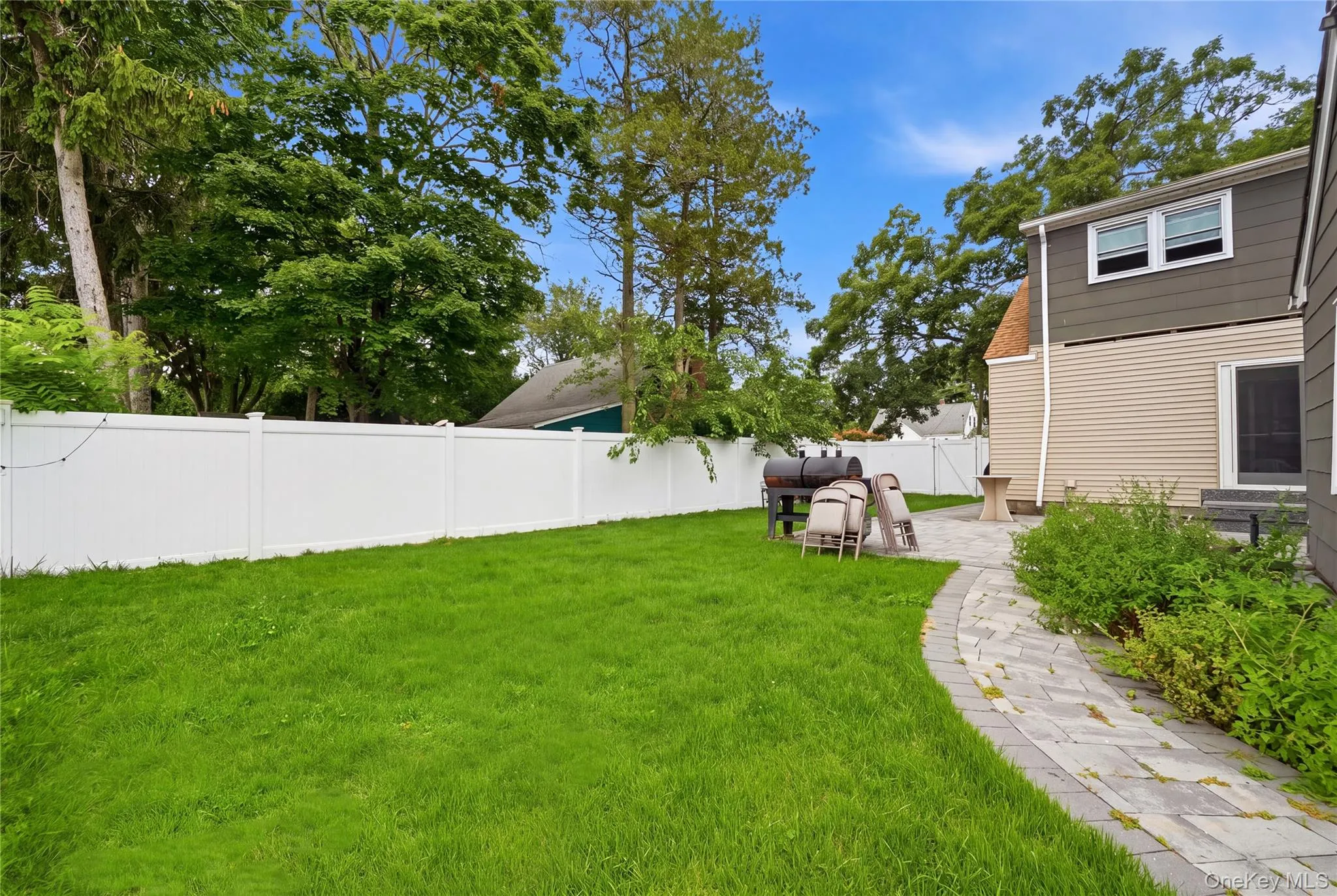 80 Everett Street, Brookhaven, NY, 3 Bedrooms Bedrooms, 7 Rooms Rooms,2 BathroomsBathrooms,Residential,For Rent,Everett,0,1031394 80 Everett Street, Brookhaven, NY, 3 Bedrooms Bedrooms, 7 Rooms Rooms,2 BathroomsBathrooms,Residential,For Rent,Everett,0,1031394