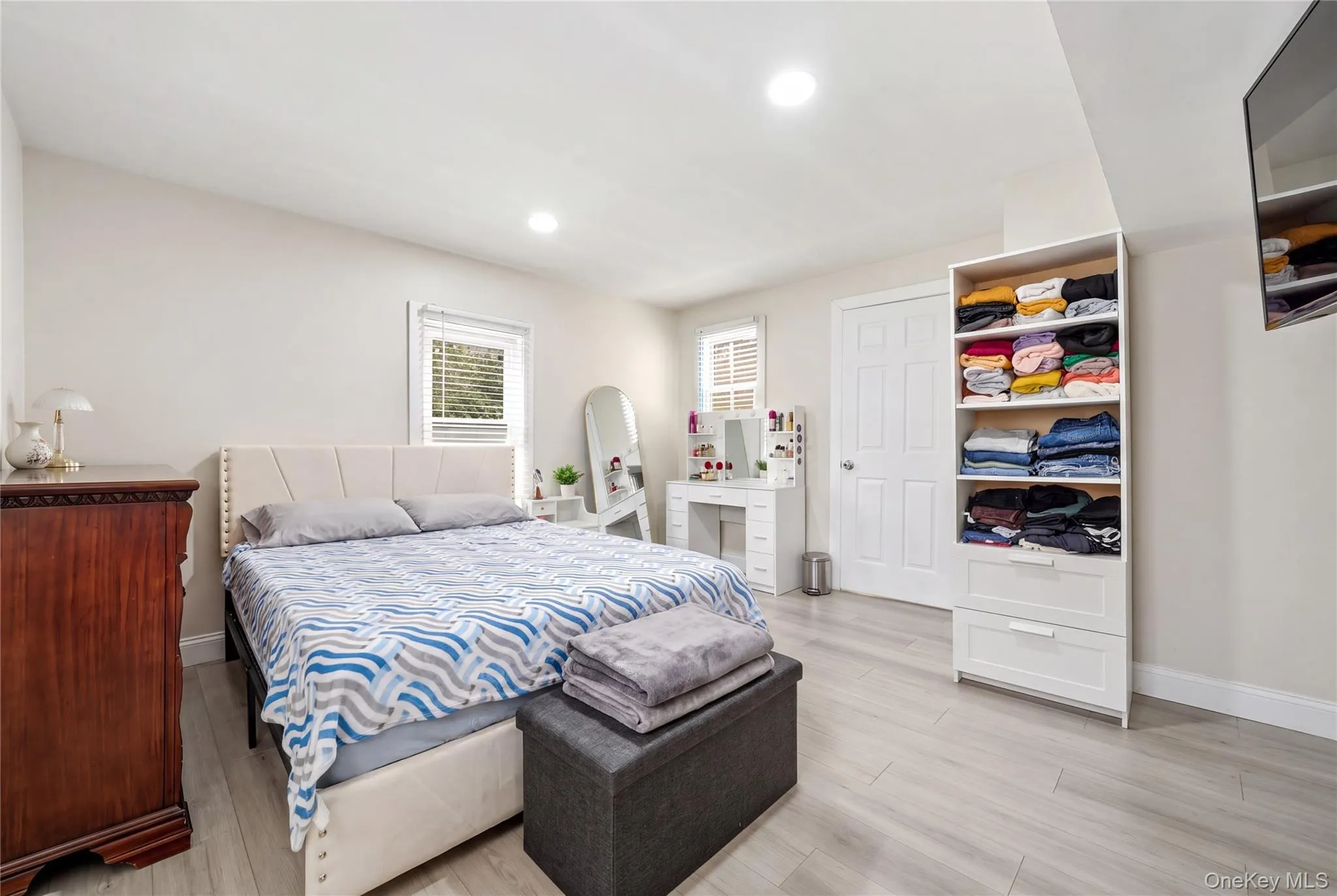 80 Everett Street, Brookhaven, NY, 3 Bedrooms Bedrooms, 7 Rooms Rooms,2 BathroomsBathrooms,Residential,For Rent,Everett,0,1031394 80 Everett Street, Brookhaven, NY, 3 Bedrooms Bedrooms, 7 Rooms Rooms,2 BathroomsBathrooms,Residential,For Rent,Everett,0,1031394