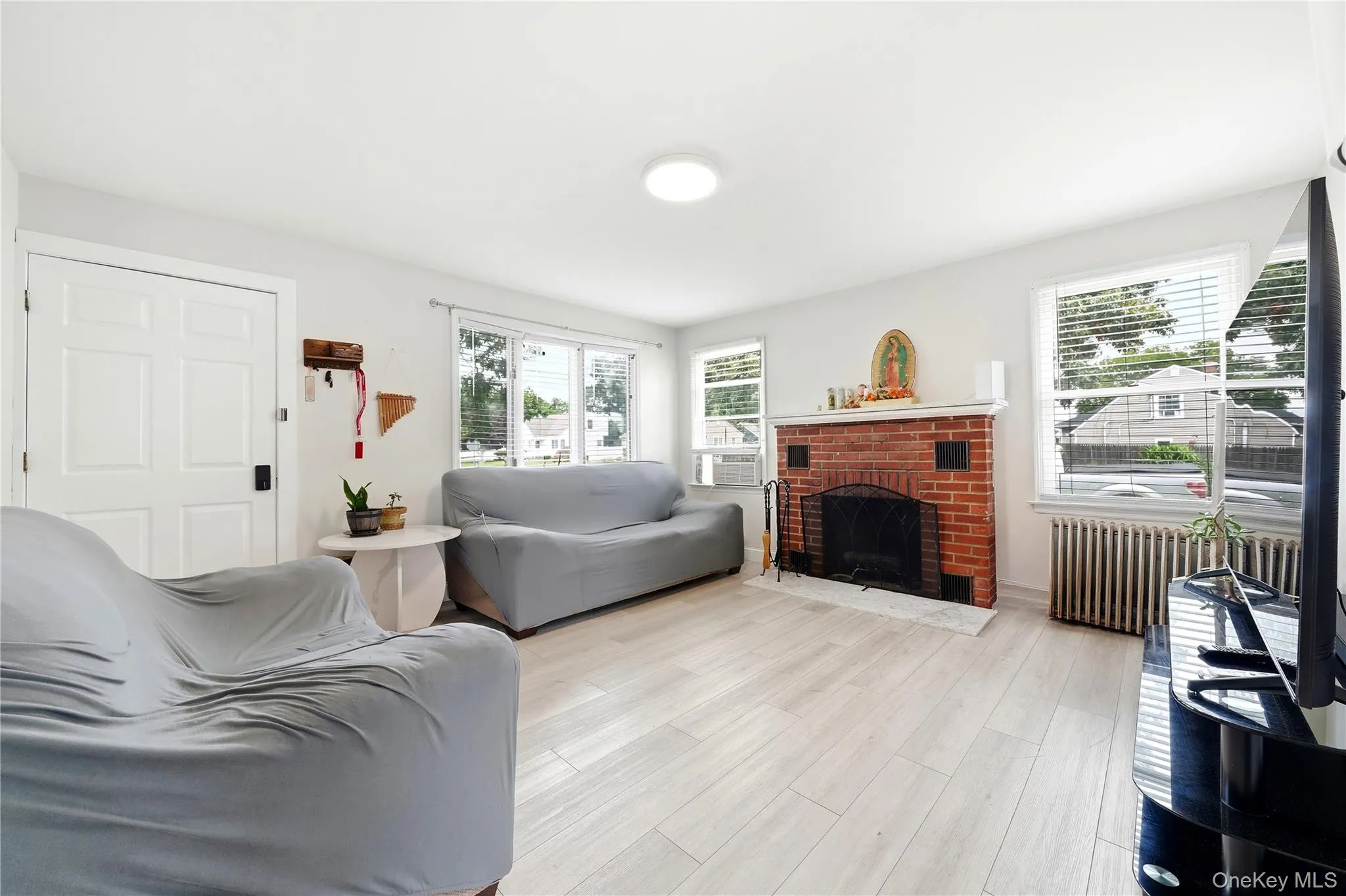 80 Everett Street, Brookhaven, NY, 3 Bedrooms Bedrooms, 7 Rooms Rooms,2 BathroomsBathrooms,Residential,For Rent,Everett,0,1031394 80 Everett Street, Brookhaven, NY, 3 Bedrooms Bedrooms, 7 Rooms Rooms,2 BathroomsBathrooms,Residential,For Rent,Everett,0,1031394