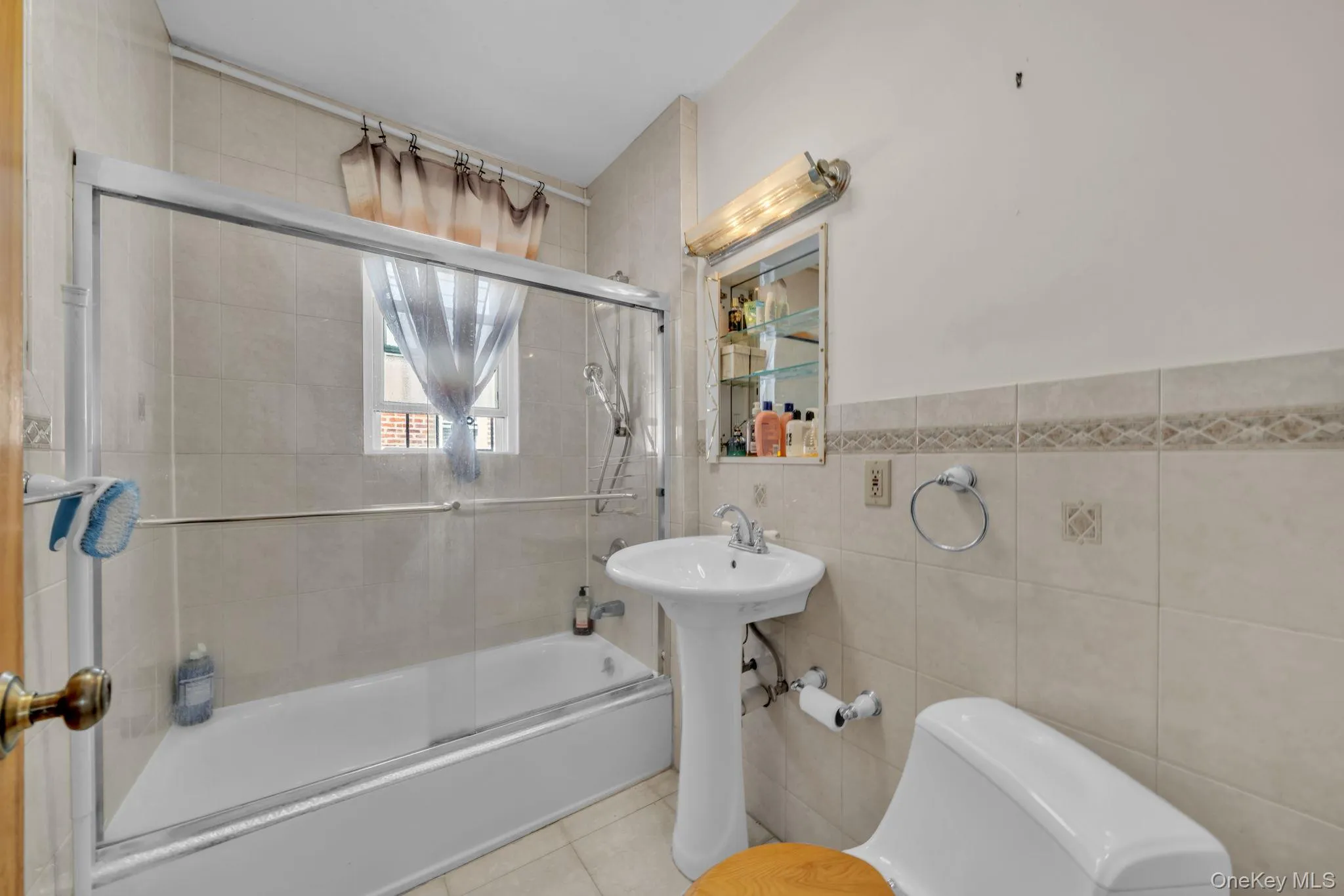 11545 228th Street, New York, NY, 4 Bedrooms Bedrooms, 9 Rooms Rooms,2 BathroomsBathrooms,Residential Lease,For Rent,228th,0,1031395 11545 228th Street, New York, NY, 4 Bedrooms Bedrooms, 9 Rooms Rooms,2 BathroomsBathrooms,Residential Lease,For Rent,228th,0,1031395