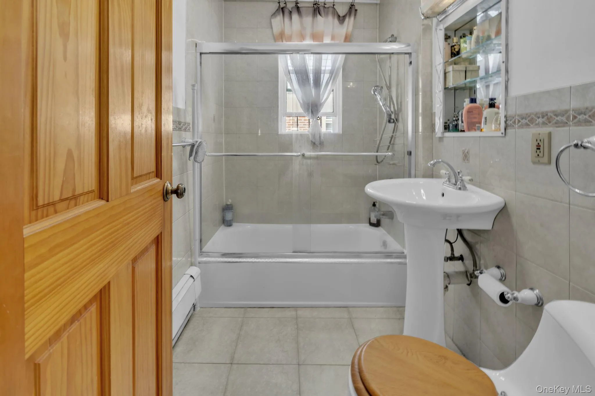 11545 228th Street, New York, NY, 4 Bedrooms Bedrooms, 9 Rooms Rooms,2 BathroomsBathrooms,Residential Lease,For Rent,228th,0,1031395 11545 228th Street, New York, NY, 4 Bedrooms Bedrooms, 9 Rooms Rooms,2 BathroomsBathrooms,Residential Lease,For Rent,228th,0,1031395