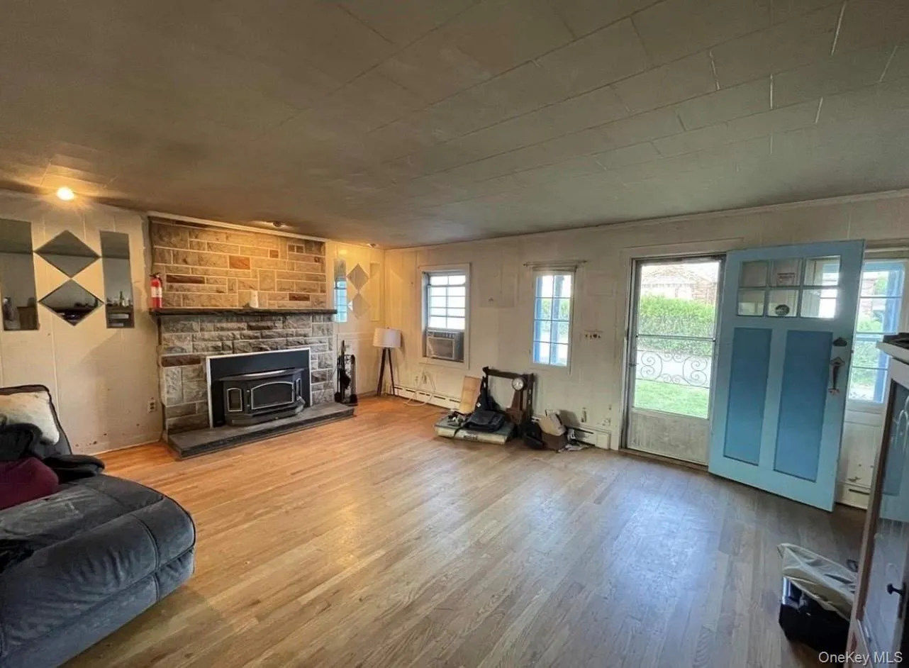 29 Saugerties Manor Road, Saugerties, NY, 2 Bedrooms Bedrooms, 5 Rooms Rooms,1 BathroomBathrooms,Residential,For Rent,Saugerties Manor,0,1031401 29 Saugerties Manor Road, Saugerties, NY, 2 Bedrooms Bedrooms, 5 Rooms Rooms,1 BathroomBathrooms,Residential,For Rent,Saugerties Manor,0,1031401