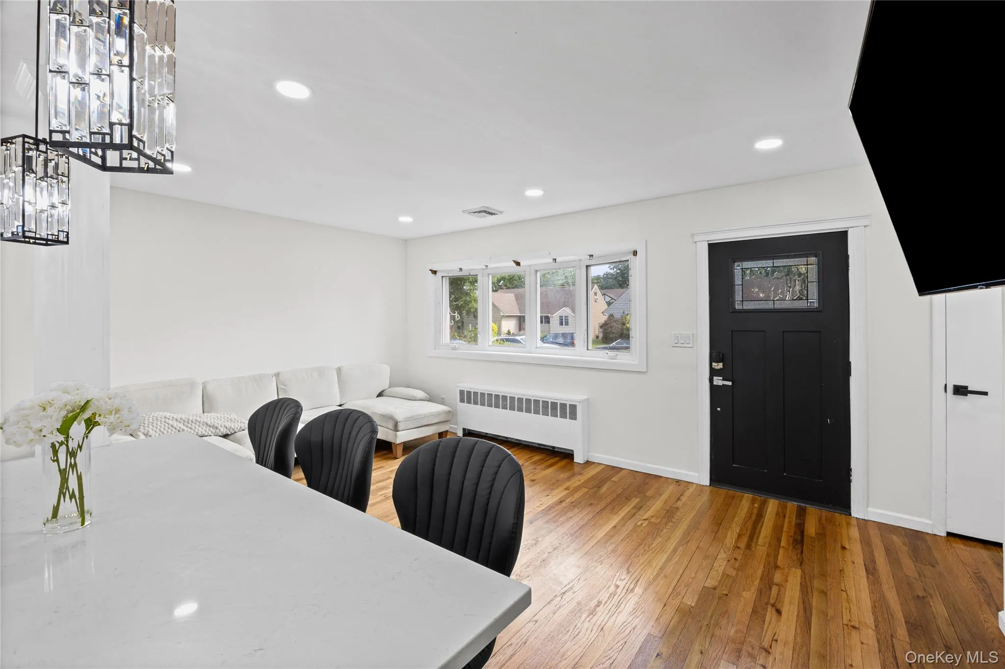 9 Leeds Lane, Babylon, NY, 3 Bedrooms Bedrooms, 6 Rooms Rooms,1 BathroomBathrooms,Residential,For Rent,Leeds,0,1031402 9 Leeds Lane, Babylon, NY, 3 Bedrooms Bedrooms, 6 Rooms Rooms,1 BathroomBathrooms,Residential,For Rent,Leeds,0,1031402