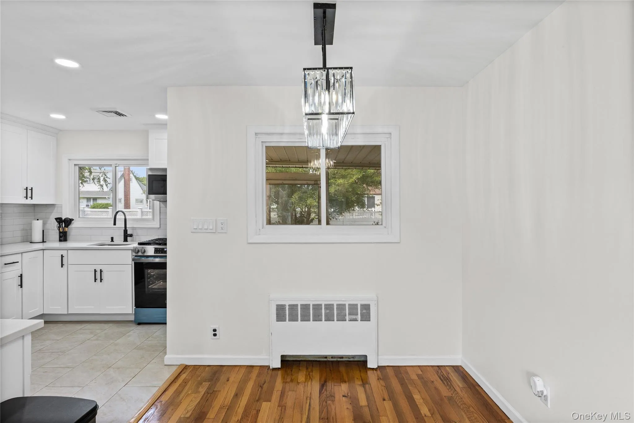 9 Leeds Lane, Babylon, NY, 3 Bedrooms Bedrooms, 6 Rooms Rooms,1 BathroomBathrooms,Residential,For Rent,Leeds,0,1031402 9 Leeds Lane, Babylon, NY, 3 Bedrooms Bedrooms, 6 Rooms Rooms,1 BathroomBathrooms,Residential,For Rent,Leeds,0,1031402