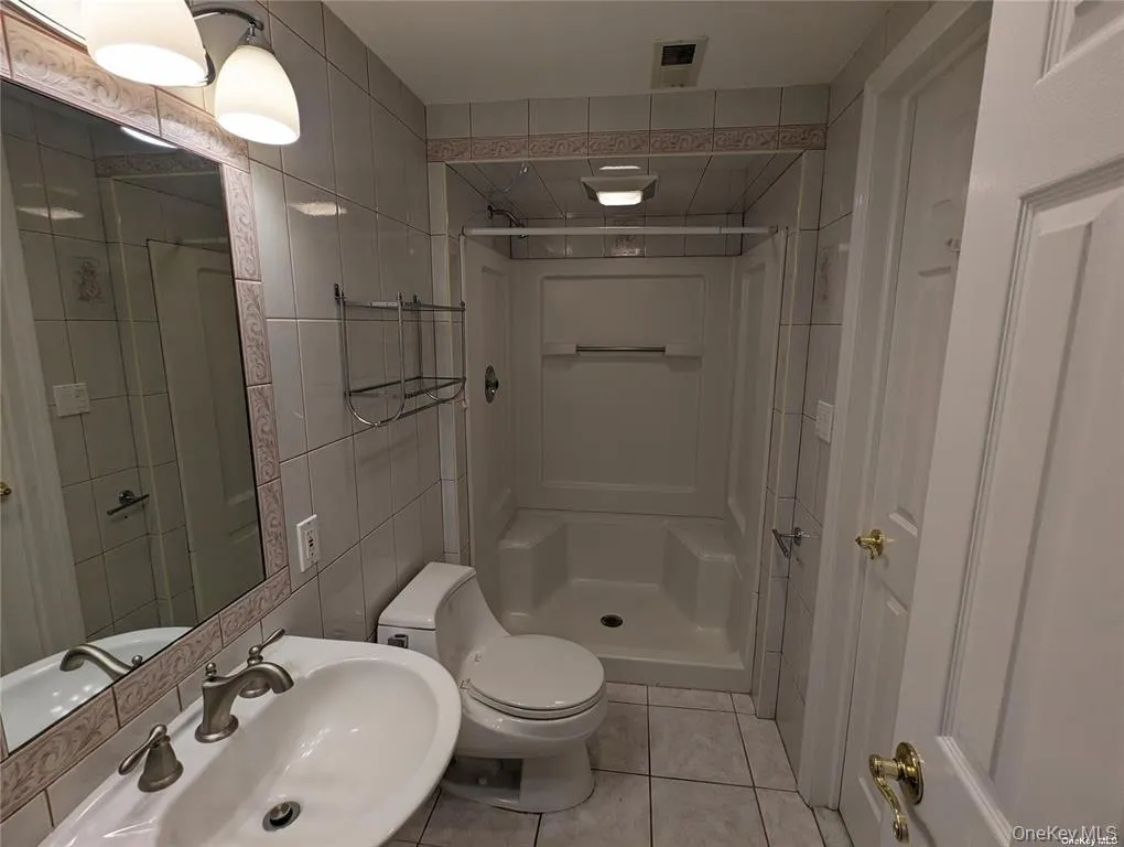 19 Comanche Lane, Huntington, NY, 4 Bedrooms Bedrooms, 9 Rooms Rooms,2 BathroomsBathrooms,Residential Lease,For Rent,Comanche,0,1031403 19 Comanche Lane, Huntington, NY, 4 Bedrooms Bedrooms, 9 Rooms Rooms,2 BathroomsBathrooms,Residential Lease,For Rent,Comanche,0,1031403