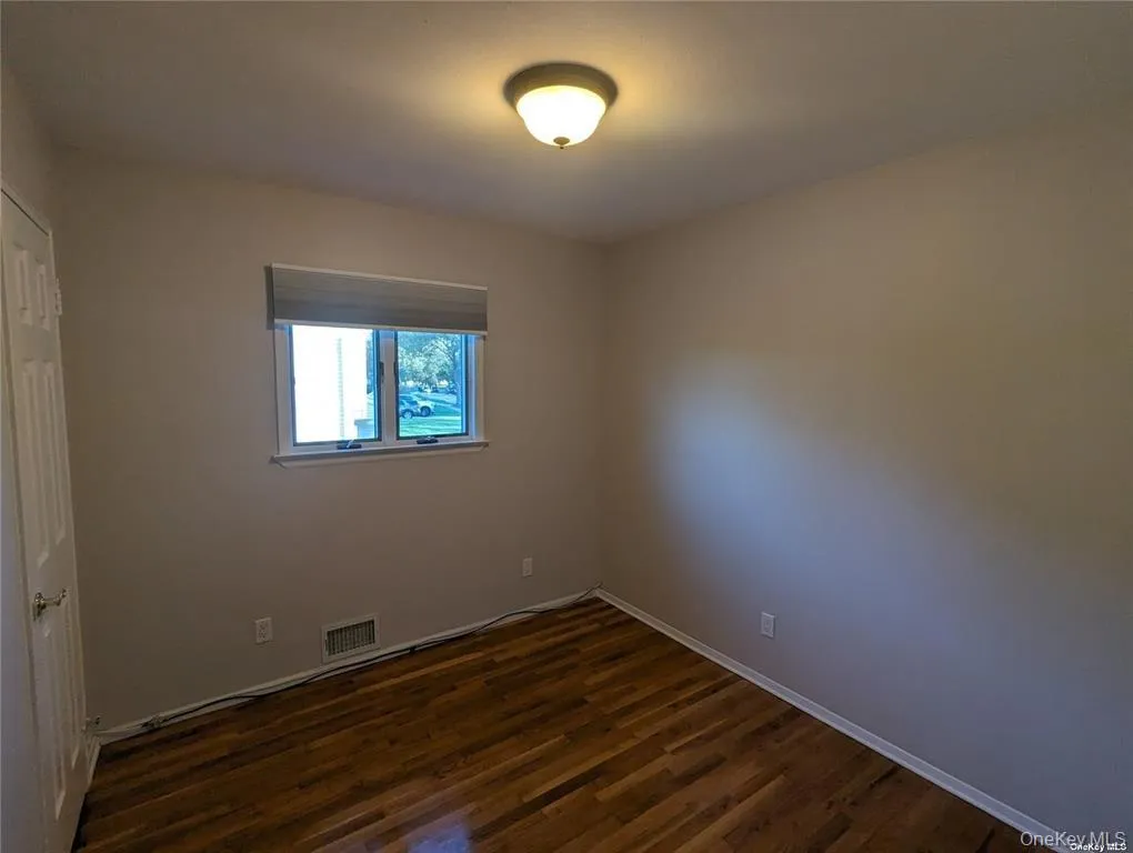 19 Comanche Lane, Huntington, NY, 4 Bedrooms Bedrooms, 9 Rooms Rooms,2 BathroomsBathrooms,Residential Lease,For Rent,Comanche,0,1031403 19 Comanche Lane, Huntington, NY, 4 Bedrooms Bedrooms, 9 Rooms Rooms,2 BathroomsBathrooms,Residential Lease,For Rent,Comanche,0,1031403