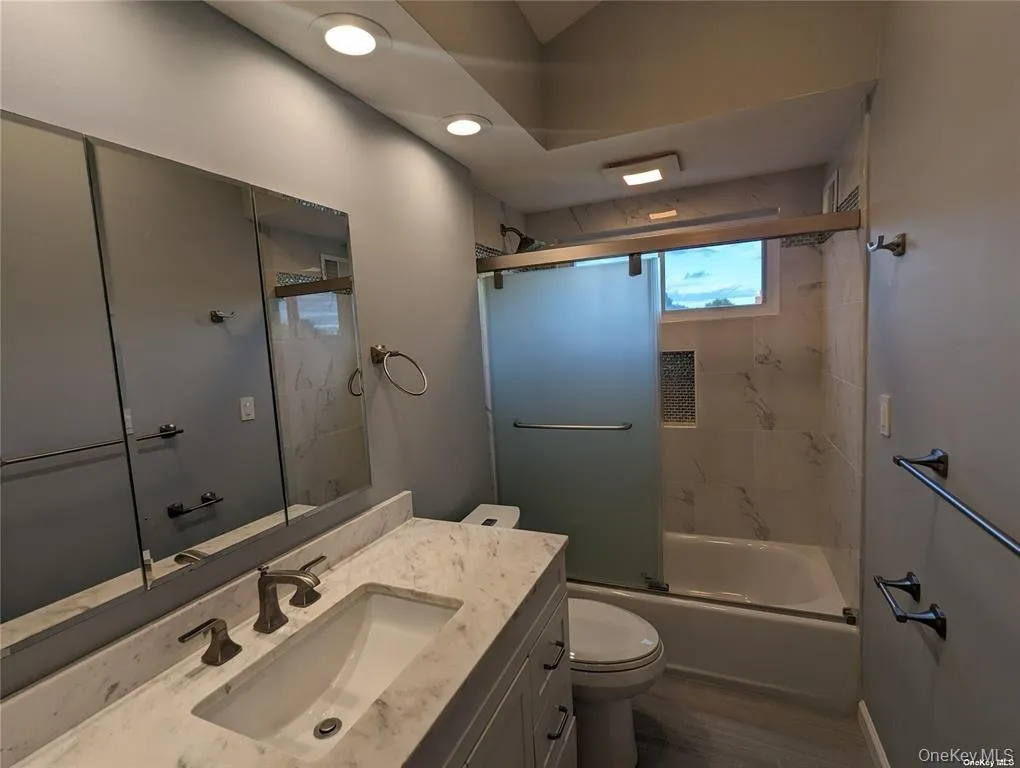 19 Comanche Lane, Huntington, NY, 4 Bedrooms Bedrooms, 9 Rooms Rooms,2 BathroomsBathrooms,Residential Lease,For Rent,Comanche,0,1031403 19 Comanche Lane, Huntington, NY, 4 Bedrooms Bedrooms, 9 Rooms Rooms,2 BathroomsBathrooms,Residential Lease,For Rent,Comanche,0,1031403