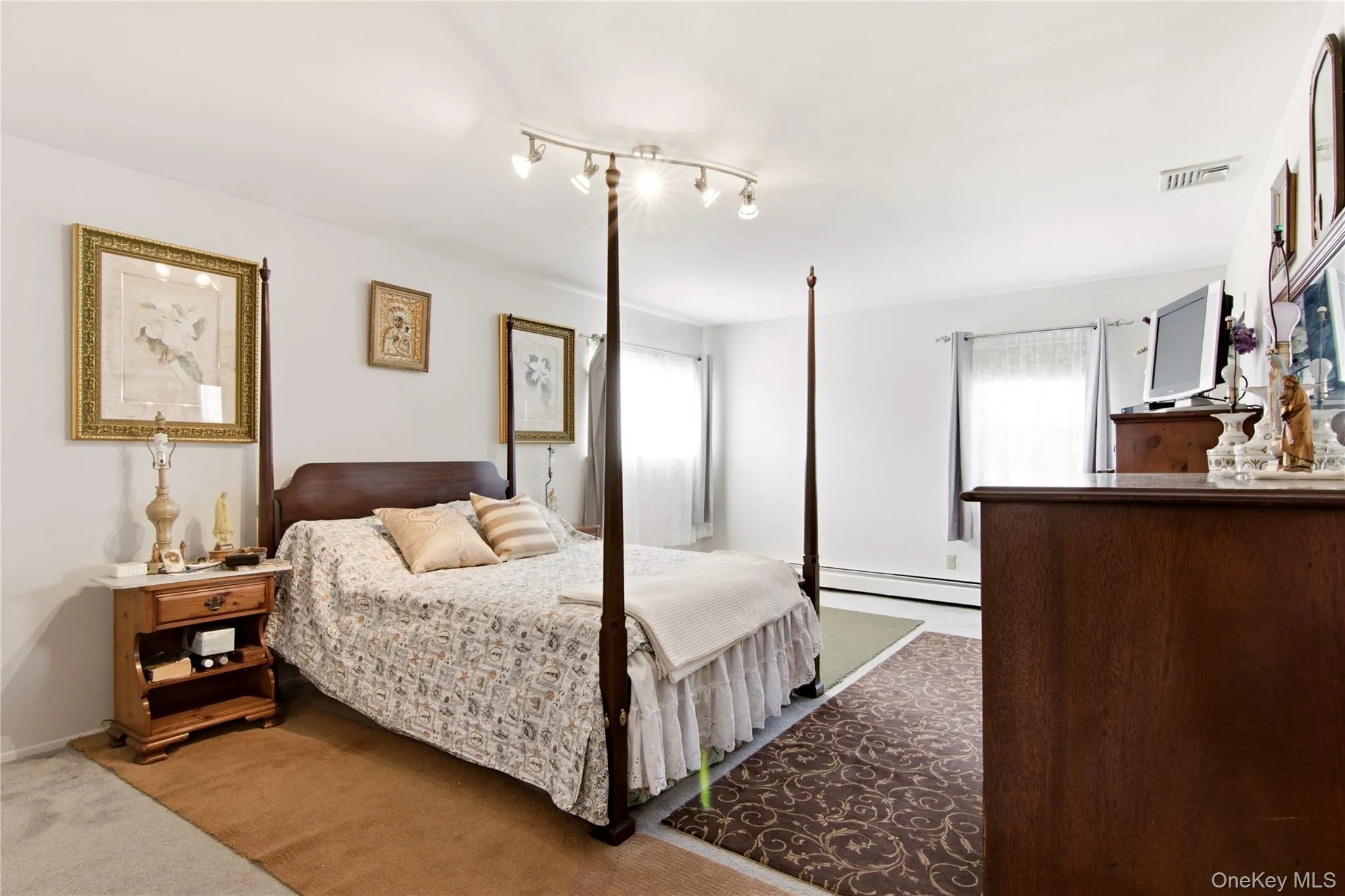 22 Clymer Street, Brookhaven, NY, 4 Bedrooms Bedrooms, 8 Rooms Rooms,2 BathroomsBathrooms,Residential,For Rent,Clymer,0,1031407 22 Clymer Street, Brookhaven, NY, 4 Bedrooms Bedrooms, 8 Rooms Rooms,2 BathroomsBathrooms,Residential,For Rent,Clymer,0,1031407