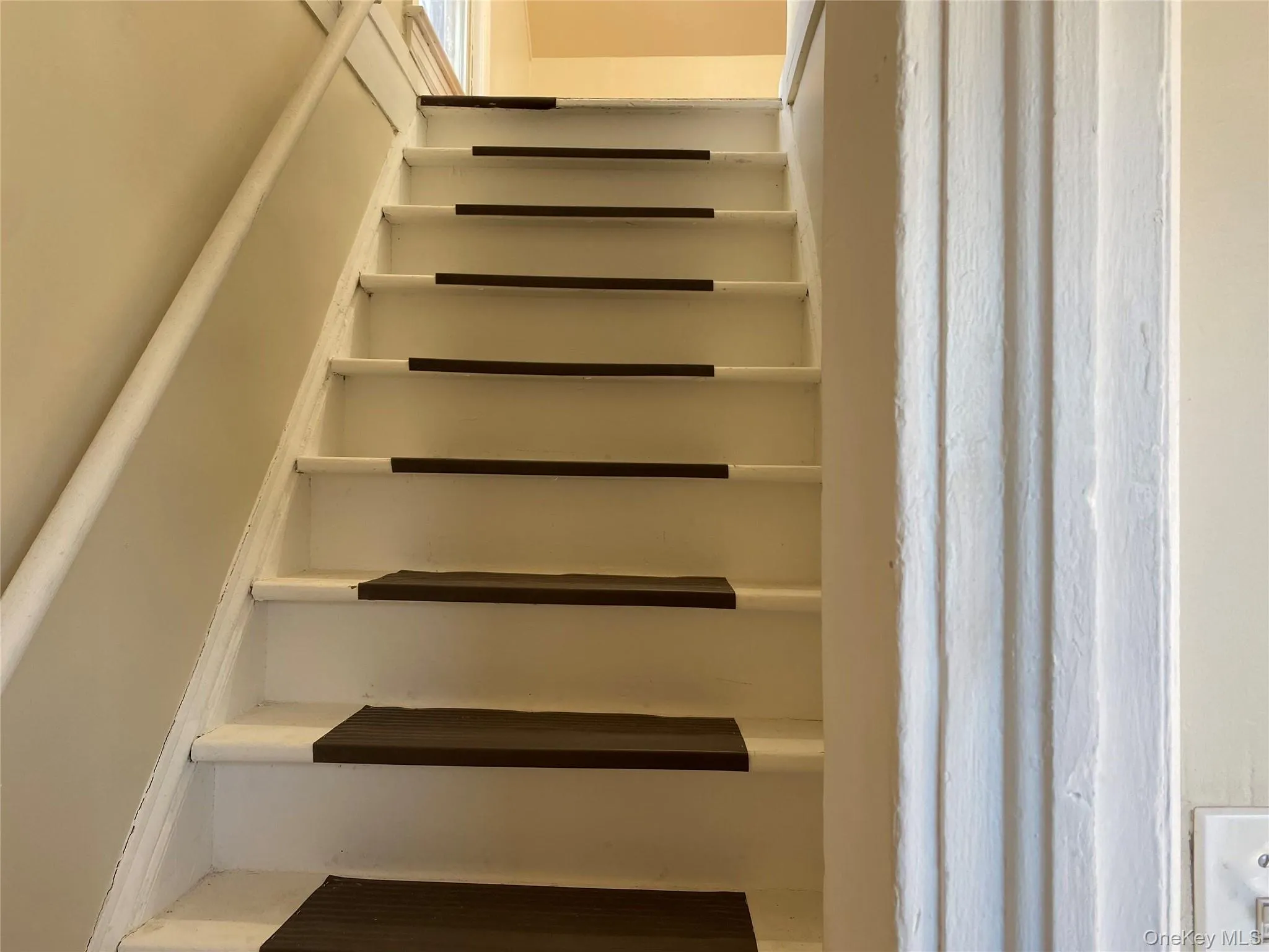 3 Taylor Court, New York, NY, 3 Bedrooms Bedrooms, 8 Rooms Rooms,1 BathroomBathrooms,Residential,For Rent,Taylor,0,1031409 3 Taylor Court, New York, NY, 3 Bedrooms Bedrooms, 8 Rooms Rooms,1 BathroomBathrooms,Residential,For Rent,Taylor,0,1031409